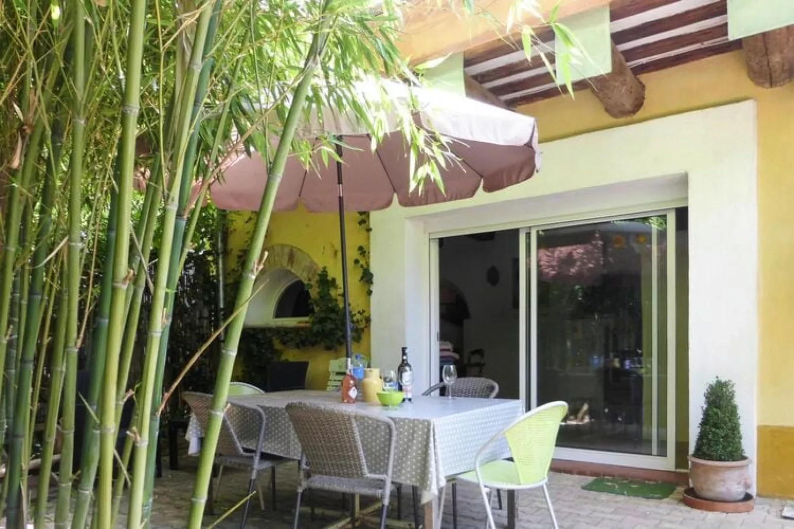 Doppelhaushälfte in Noves-Terrace