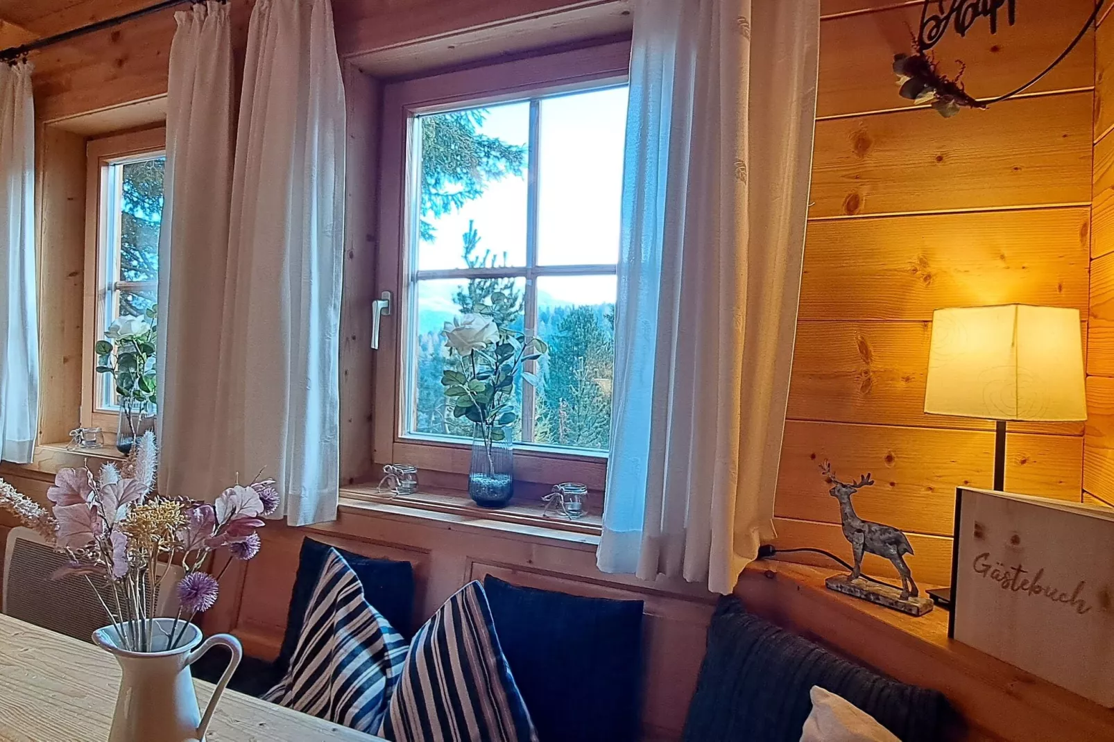 Chalet Bergliebe-Living room