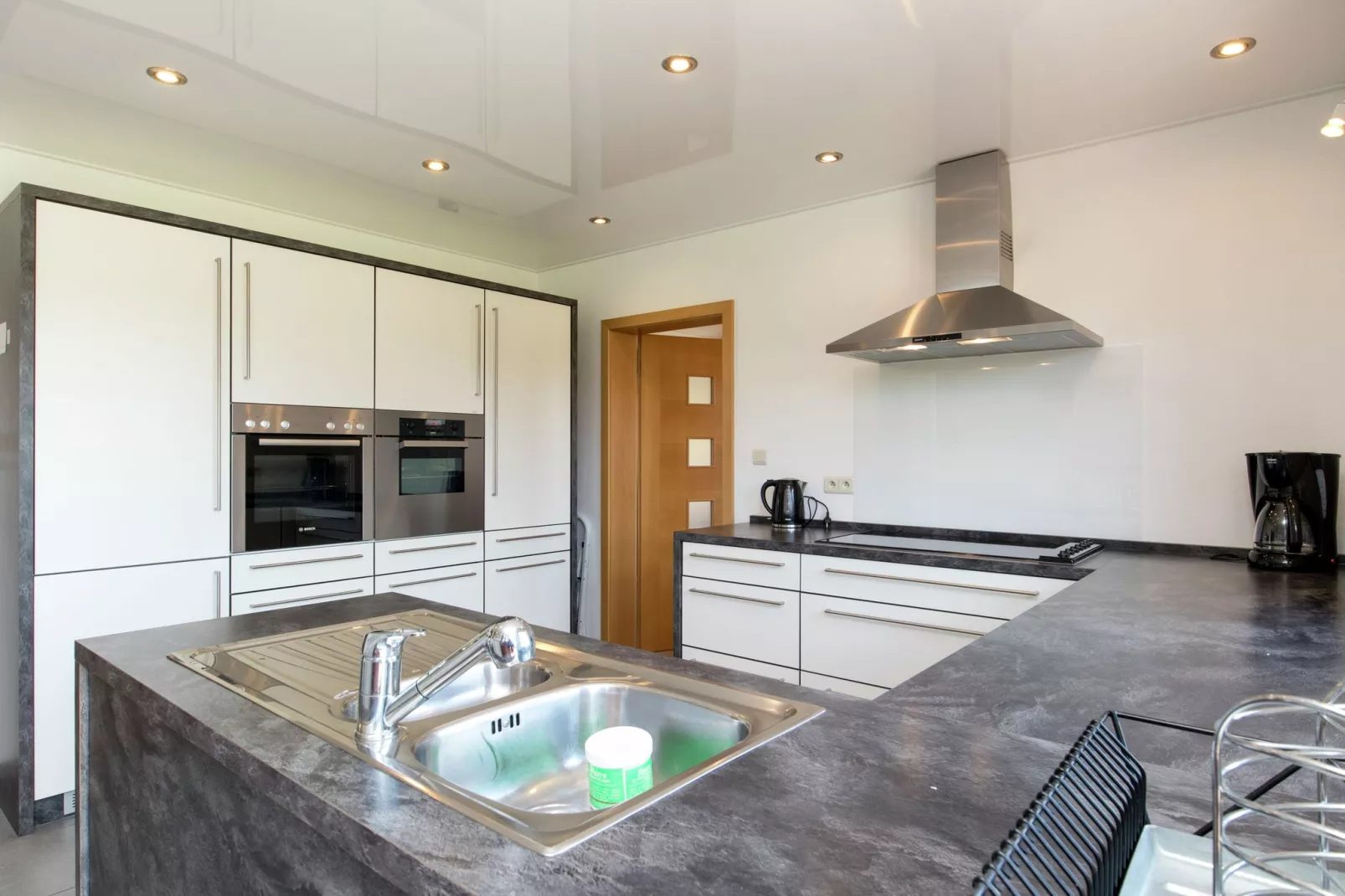 Villa East Canton-Kitchen