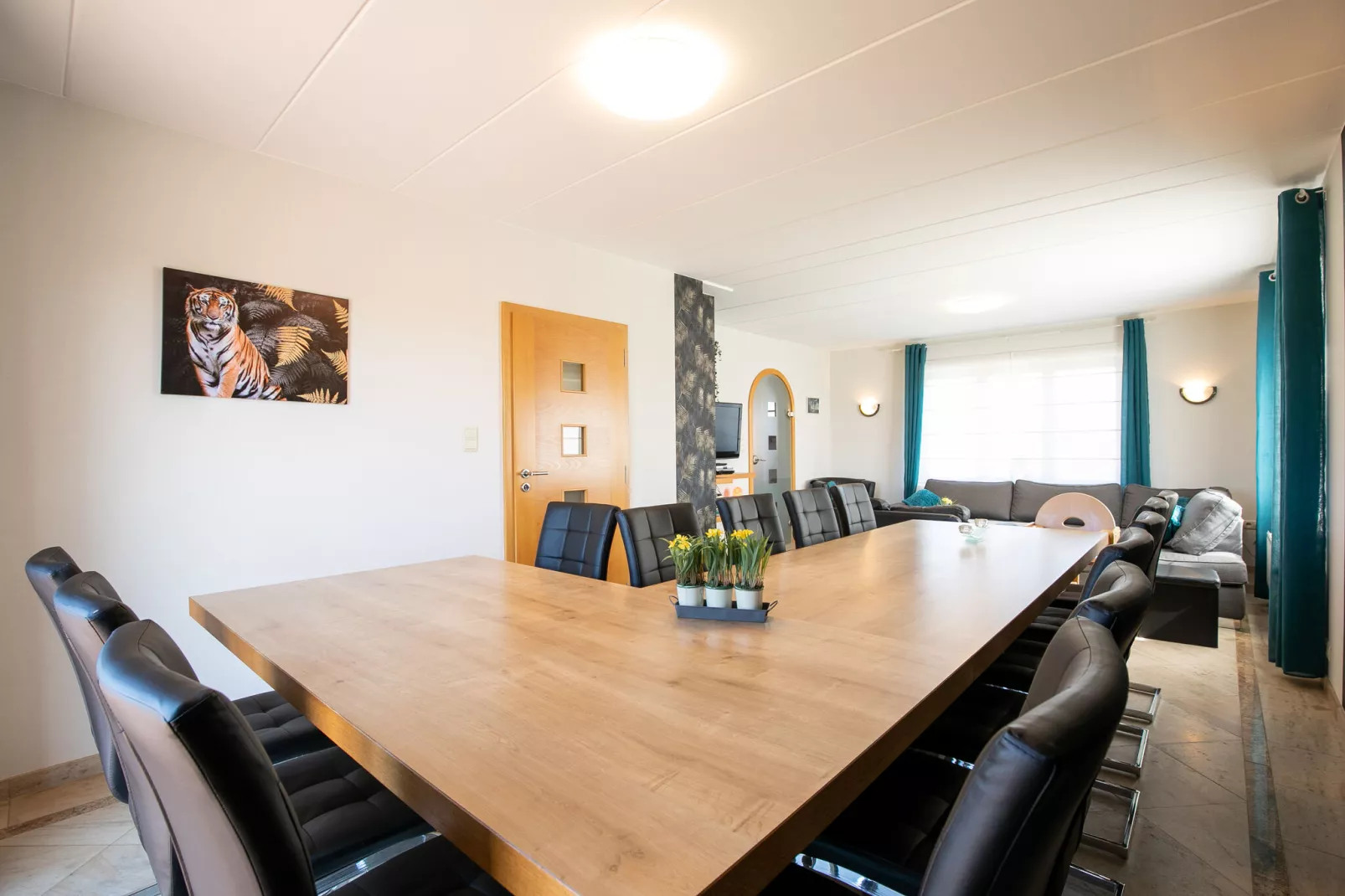 Villa East Canton-Dining room