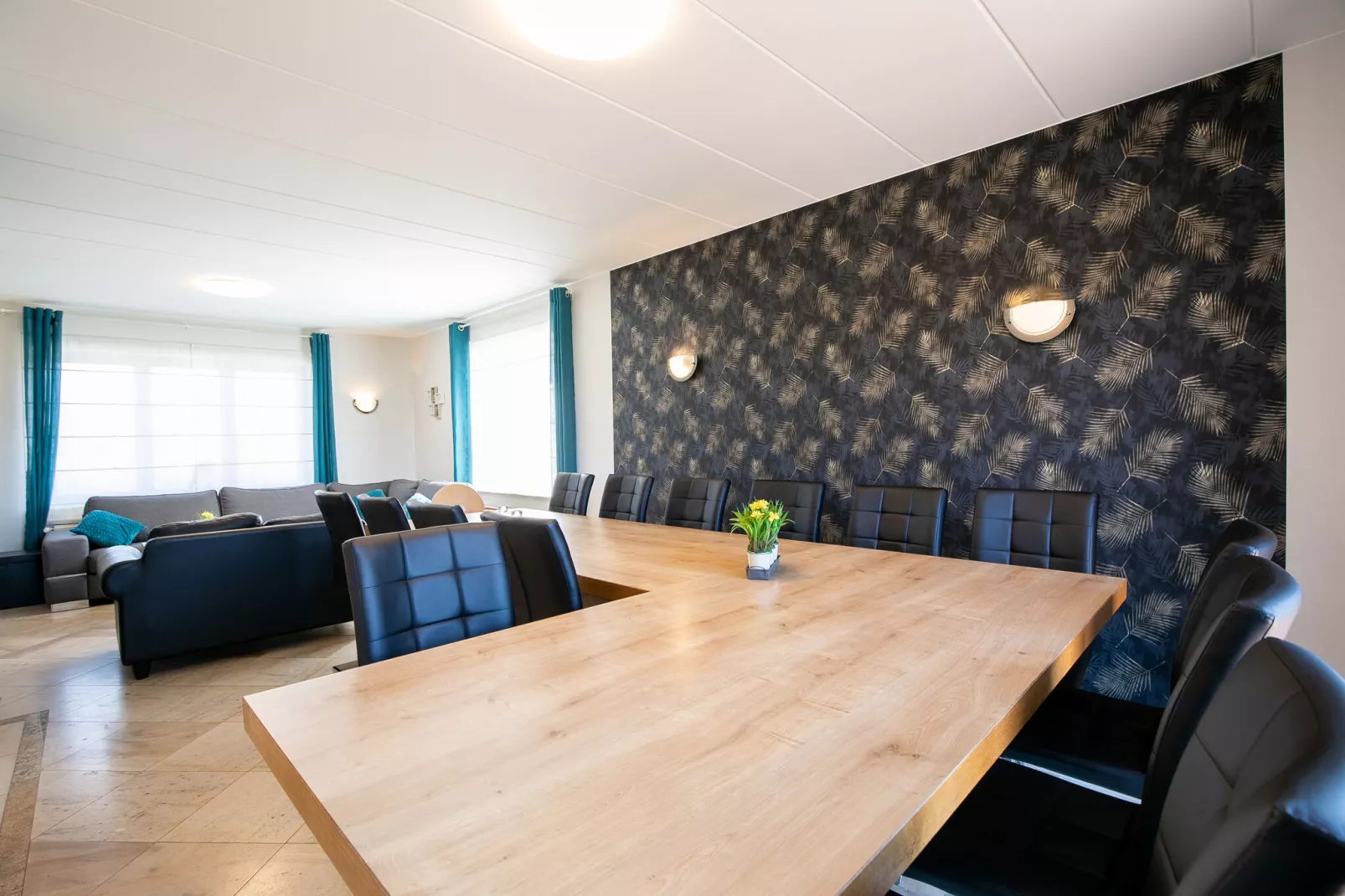 Villa East Canton-Dining room