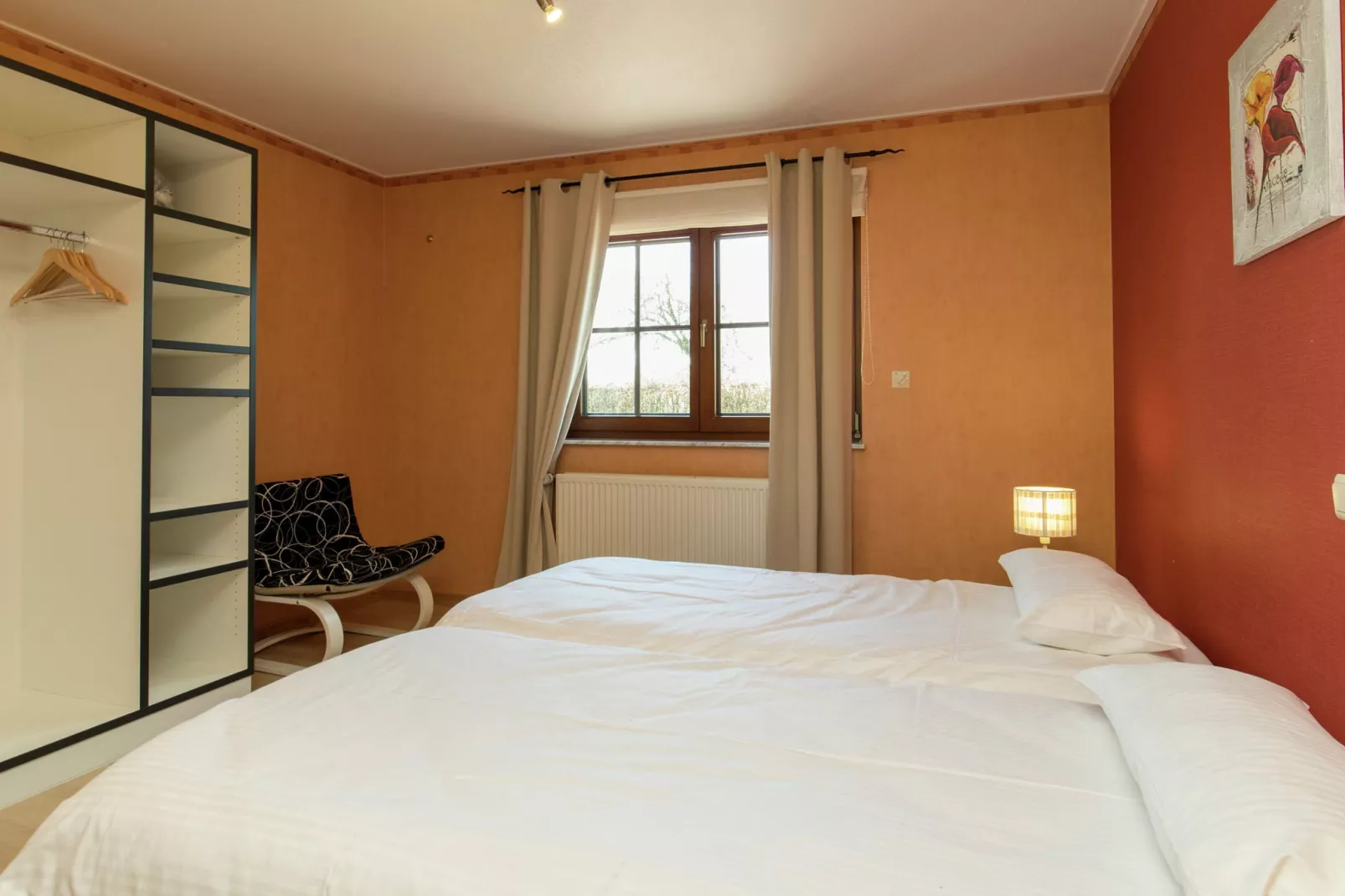 Villa East Canton-Bedroom