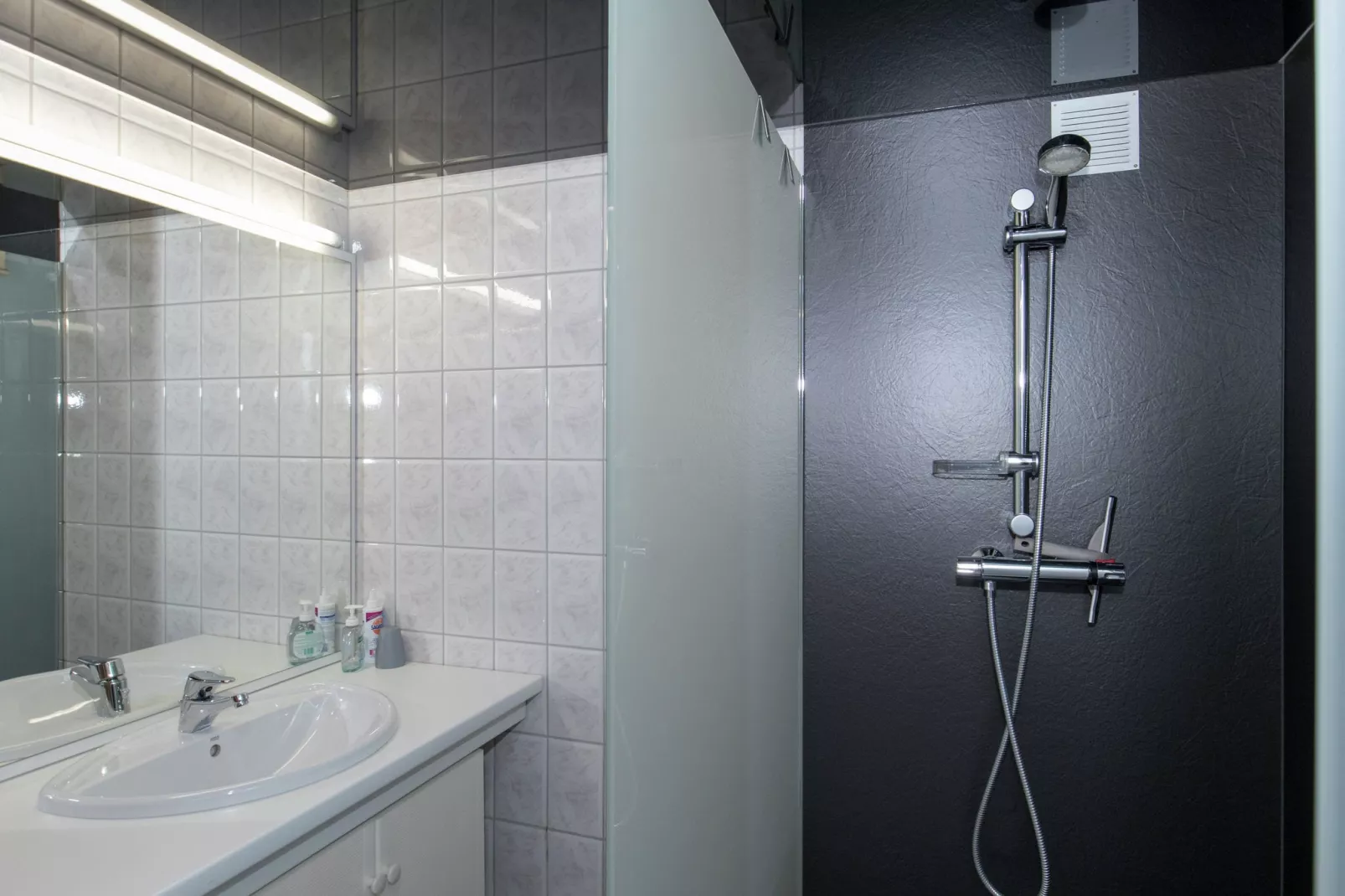 Villa East Canton-Bathroom