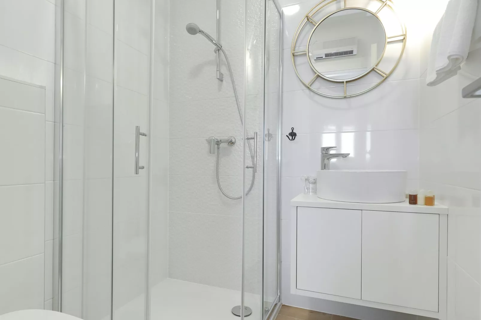 Holiday resort Vile Dalmacija, Preko-3-Raum-App., Superior 4, ca. 45 qm, für 4 Pers.-Bathroom