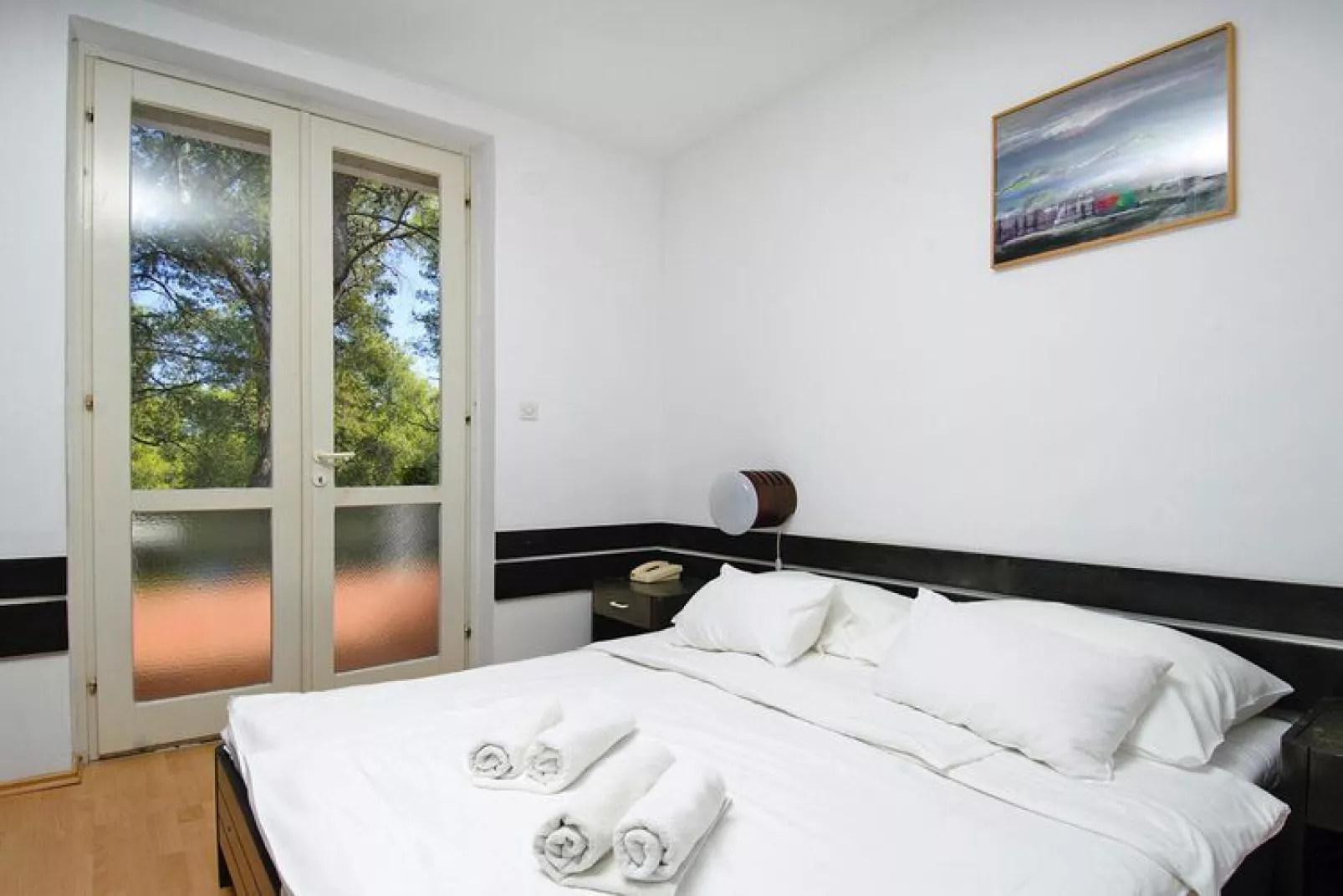 Apartments Fontana Resort Jelsa- Deluxe one bedroom apartment suite 2&2 - 68 qm 4 Pers-Bedroom