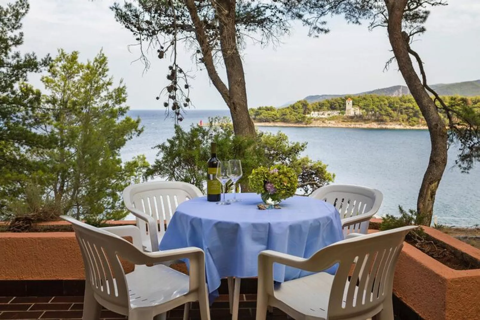 Apartments Fontana Resort Jelsa - Deluxe Studio 2 - 37 qm - 2 Pers-Terrace