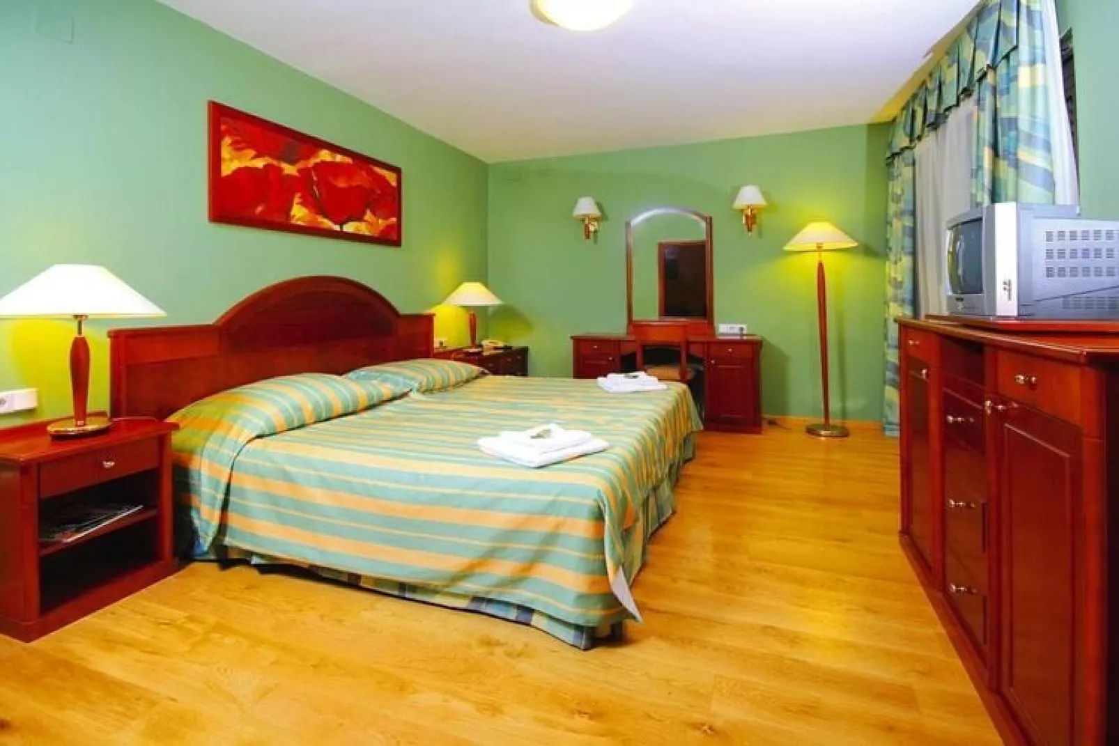 Apartments Fontana Resort Jelsa - Deluxe Studio 2 - 37 qm - 2 Pers-Bedroom