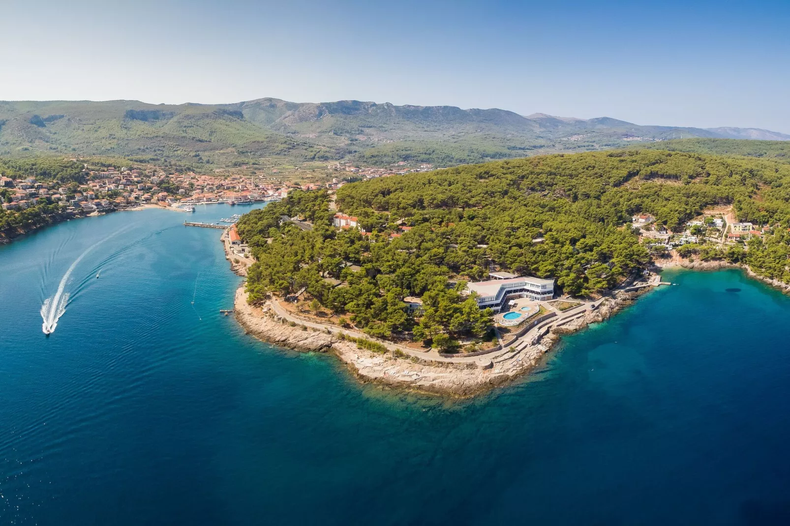 Apartments Fontana Resort Jelsa - Deluxe Studio 2 - 37 qm - 2 Pers-Areas summer 1km