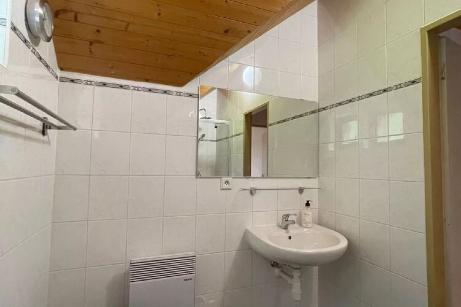 Chalet no 5-Bathroom