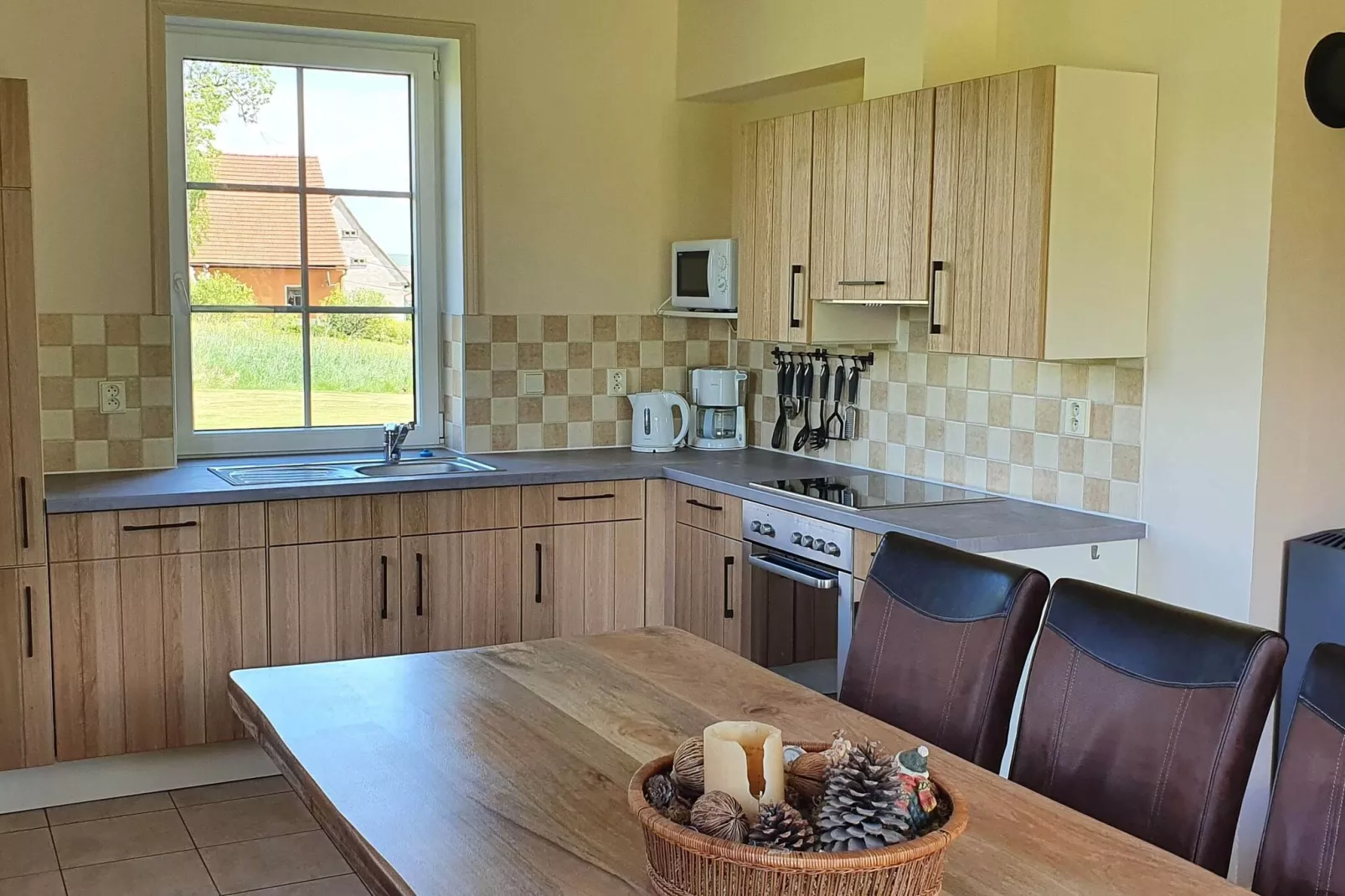 Koruna 12 persoons woning-Kitchen