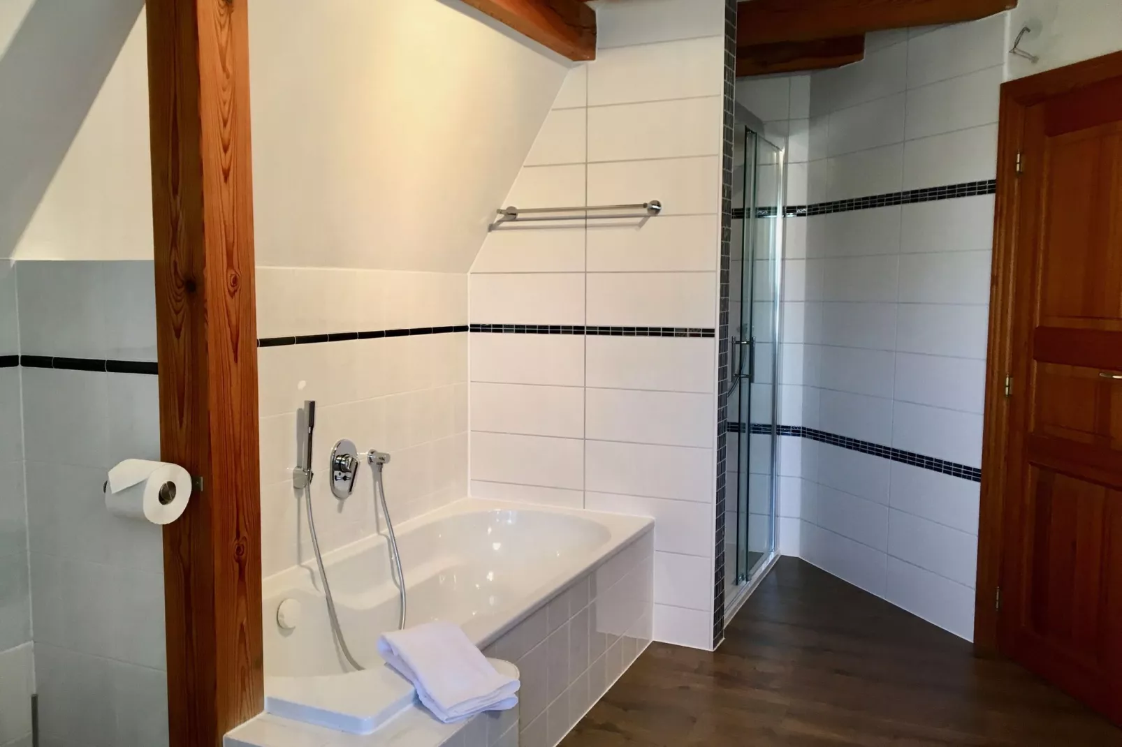 Haus Monika 200 qm / 7-8 Personen-Bathroom