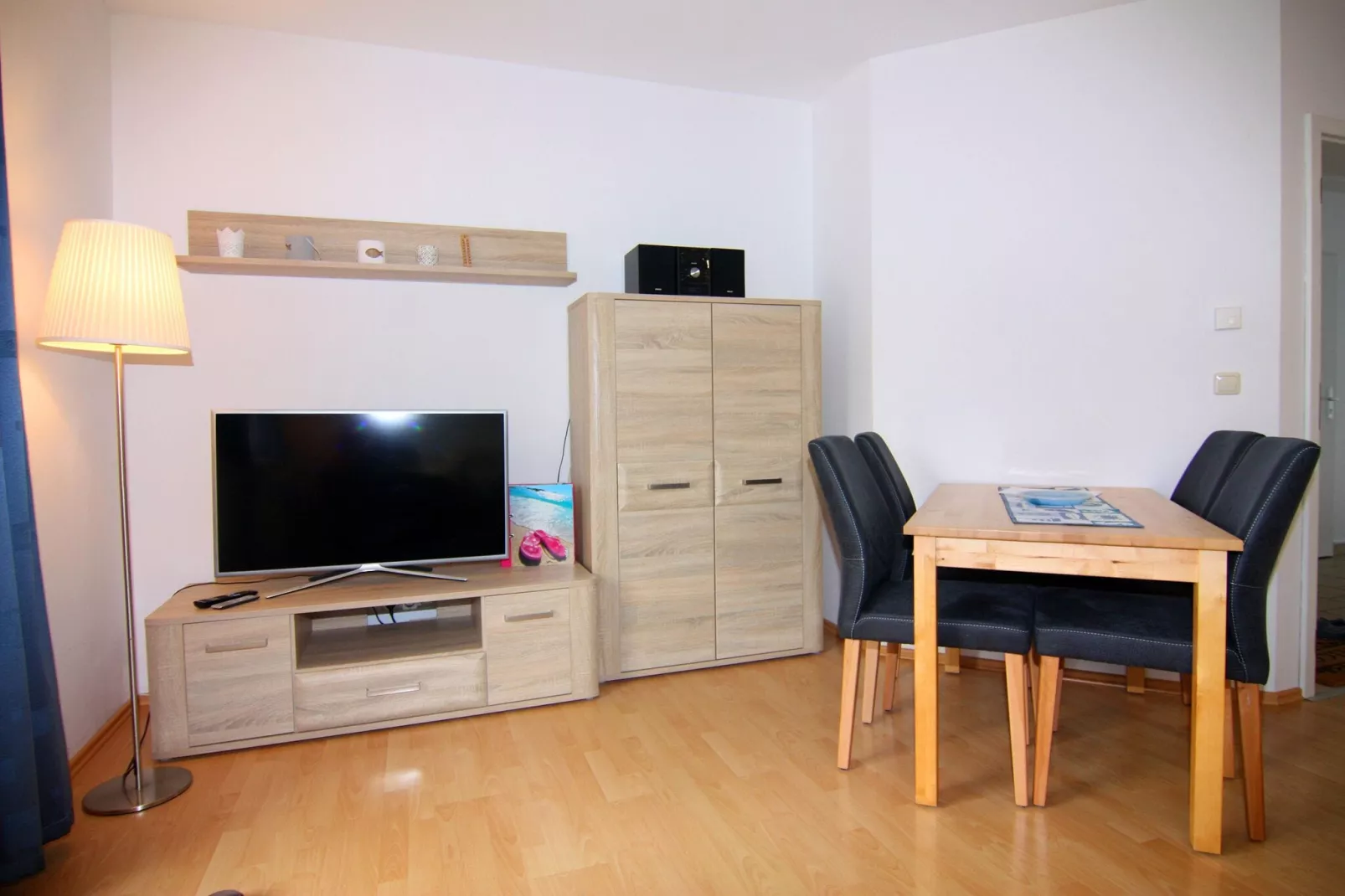 Ferienwohnung EG links Trassenheide-Esszimmer