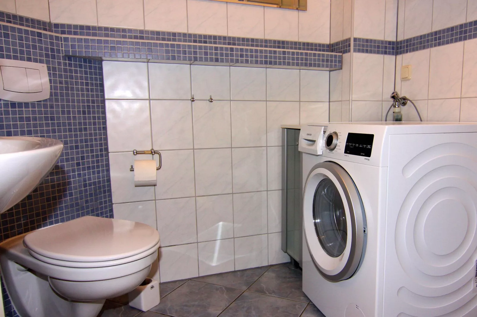Ferienwohnung EG links Trassenheide-Badezimmer