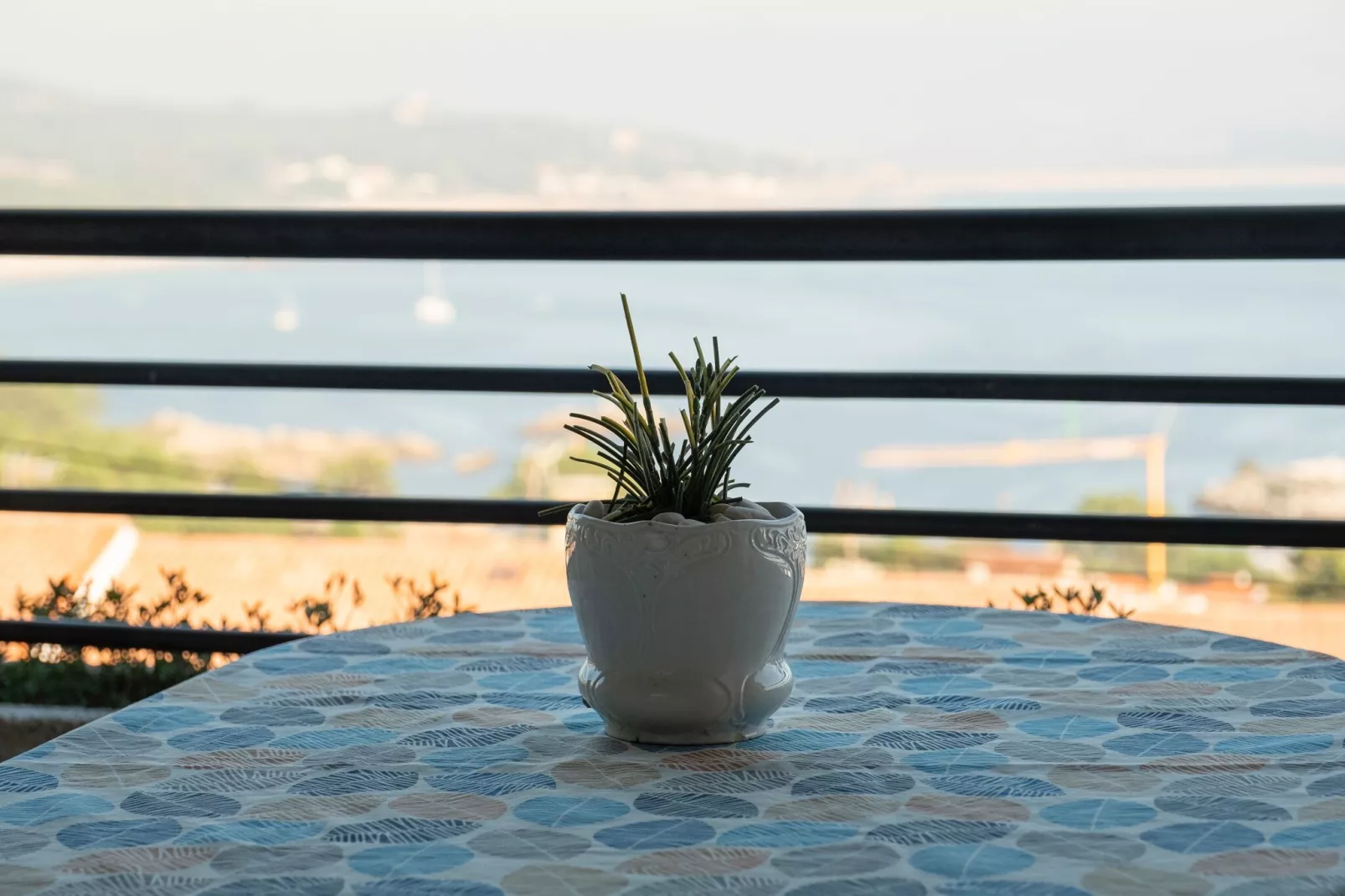 Pedras Negras-Atmosphere