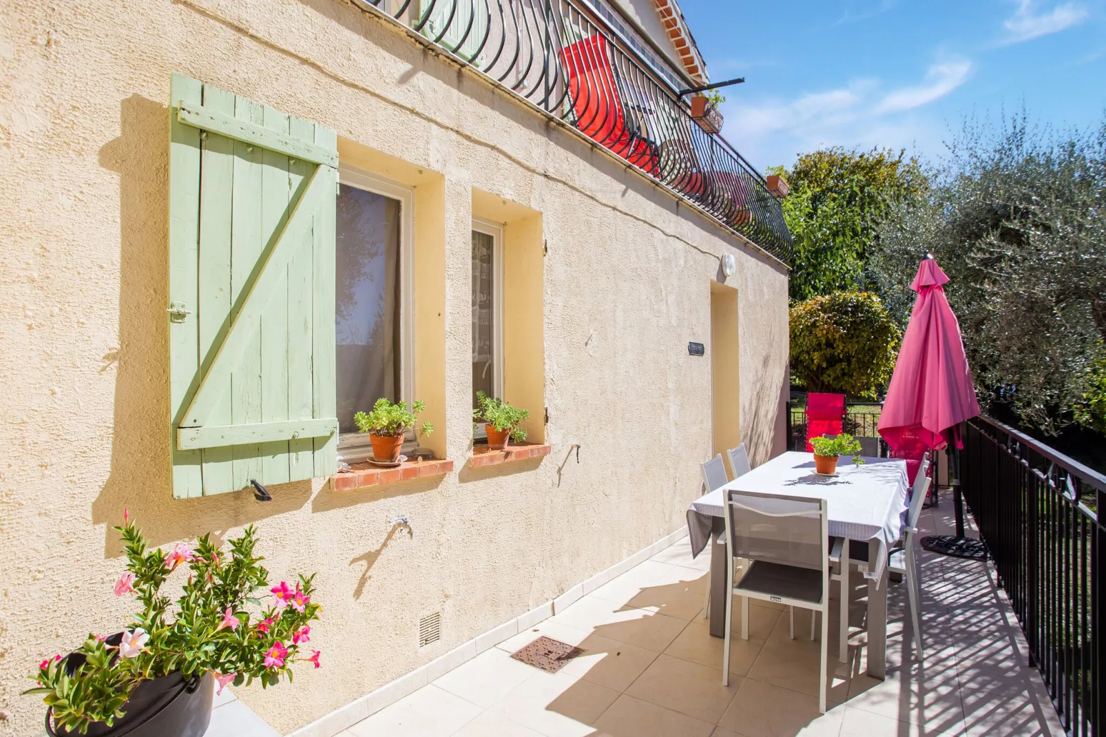 Berre les Alpes-Terrace balcony