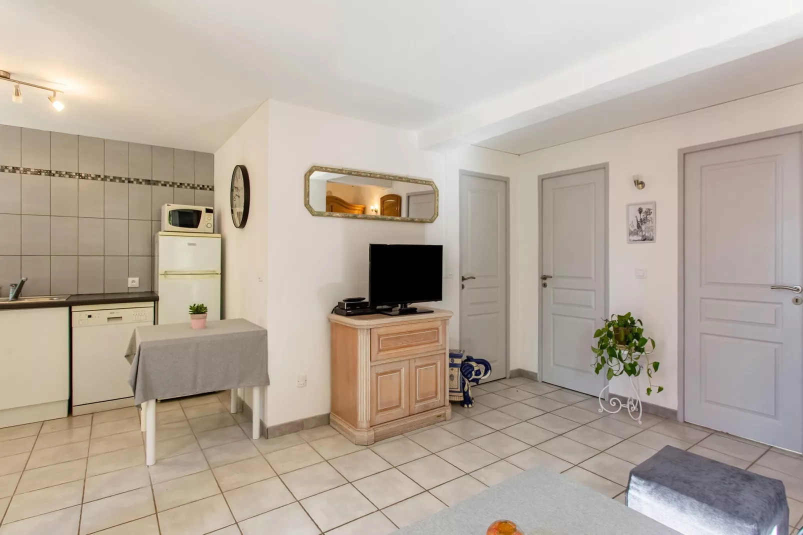 Berre les Alpes-Living room