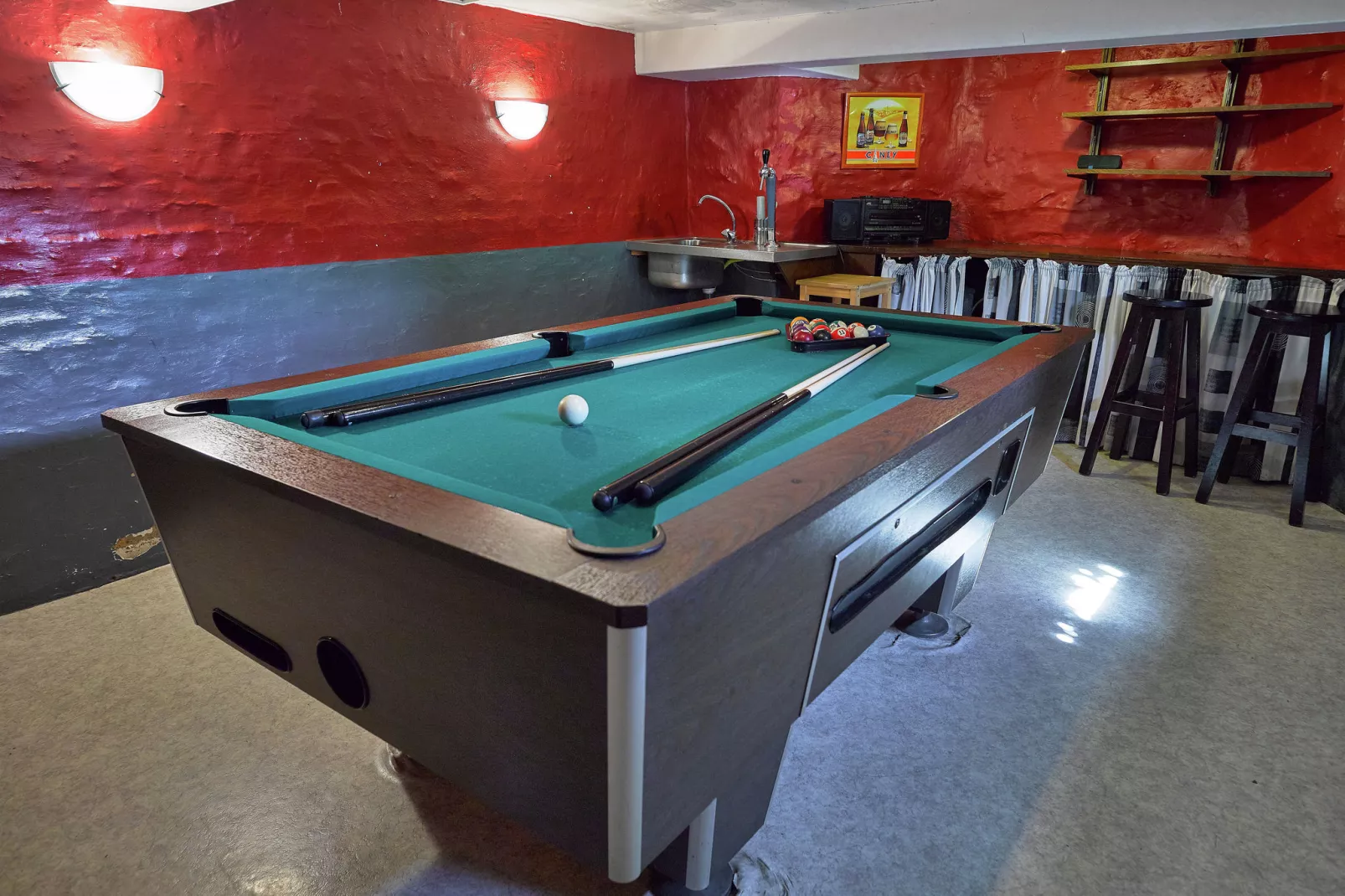 Ludogite-Recreation room