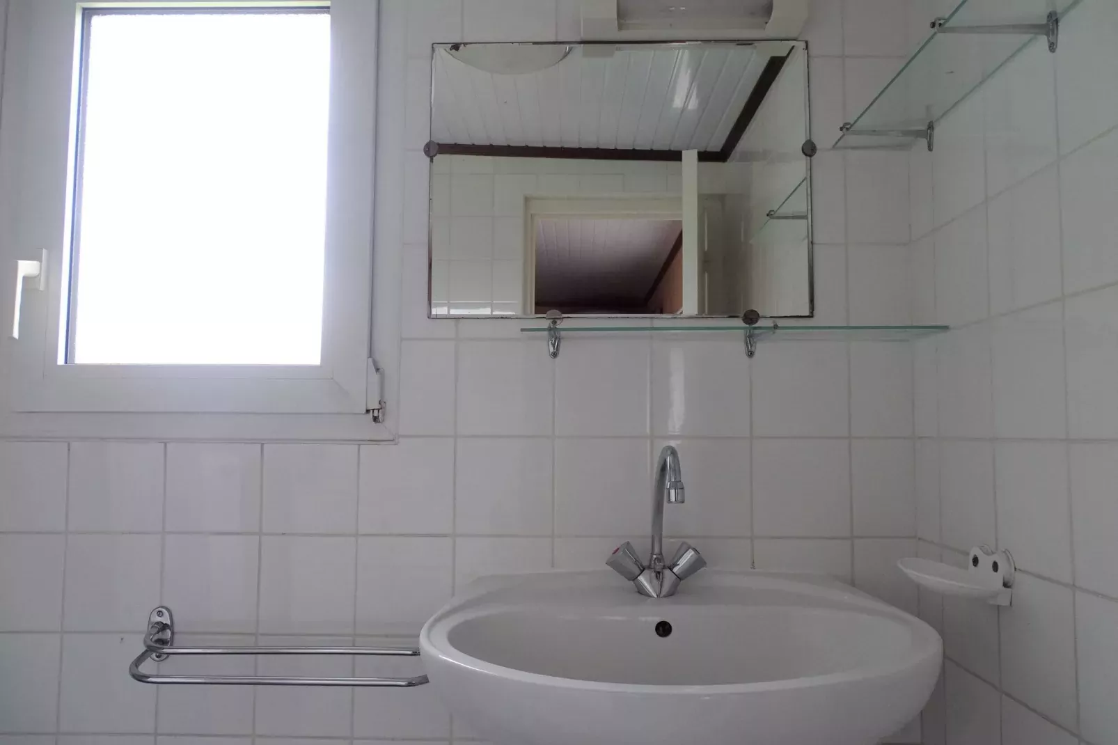 Holiday home Plogoff-Bathroom