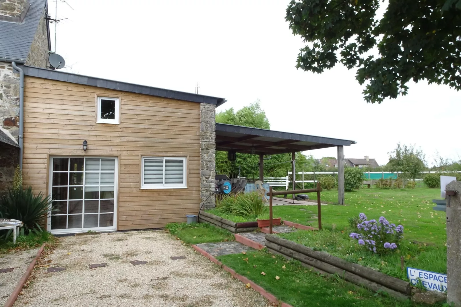 Holiday home Denneville-Garten Sommer