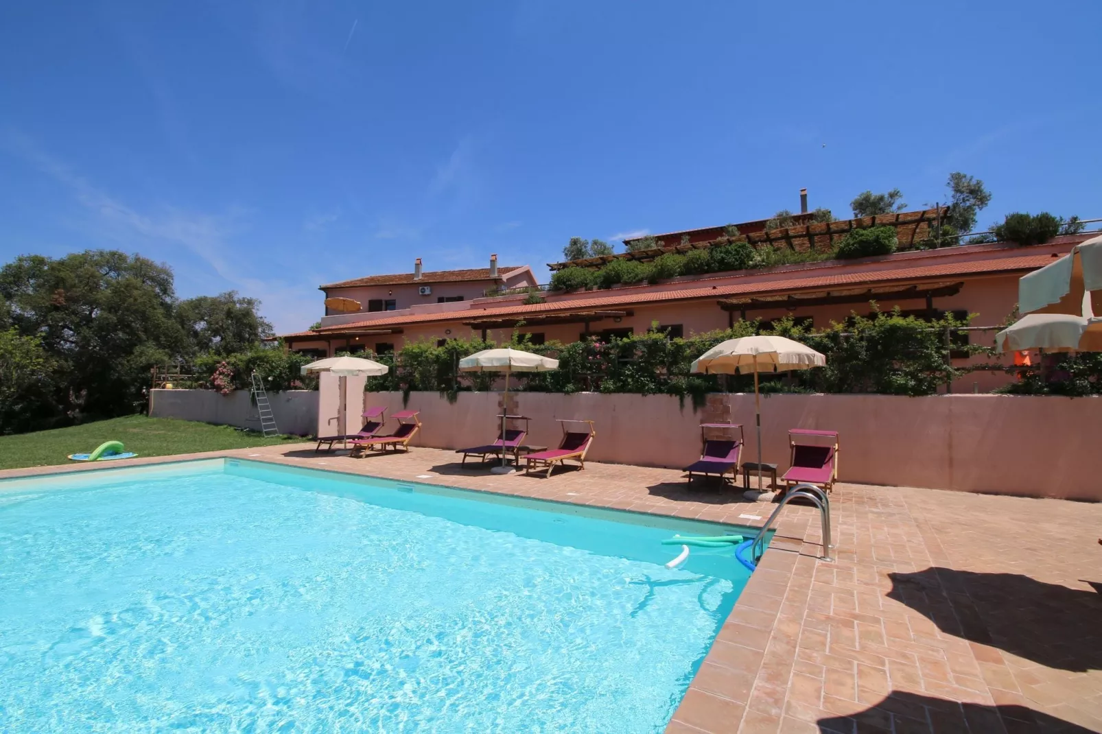 Corbezzolo-Pool