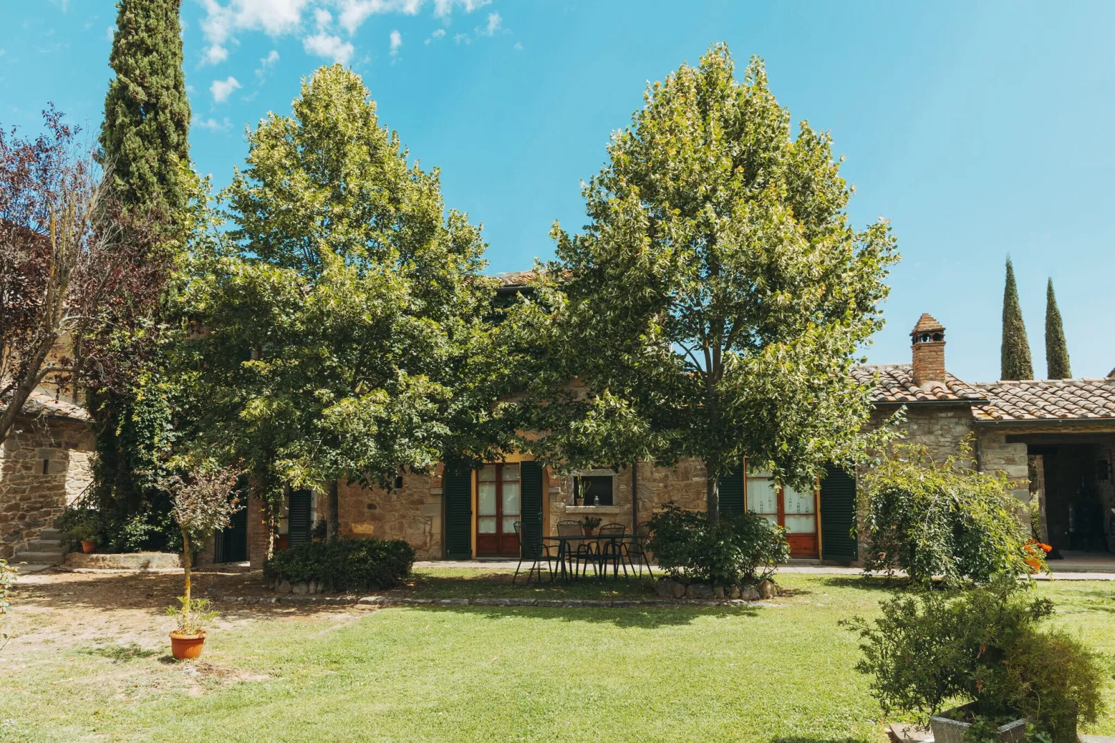 Gli Archi-Exterior summer