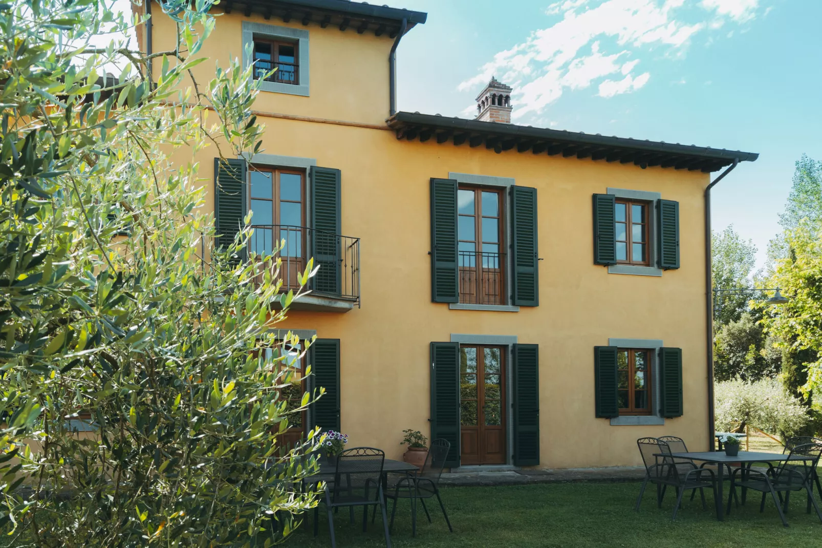 Gli Olivi-Exterior summer