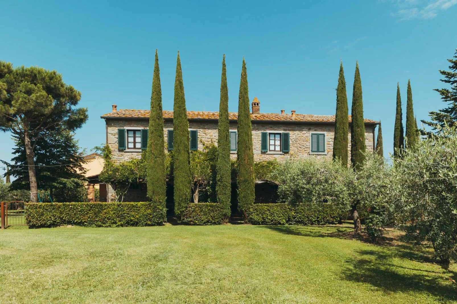 Melograno-Exterior summer
