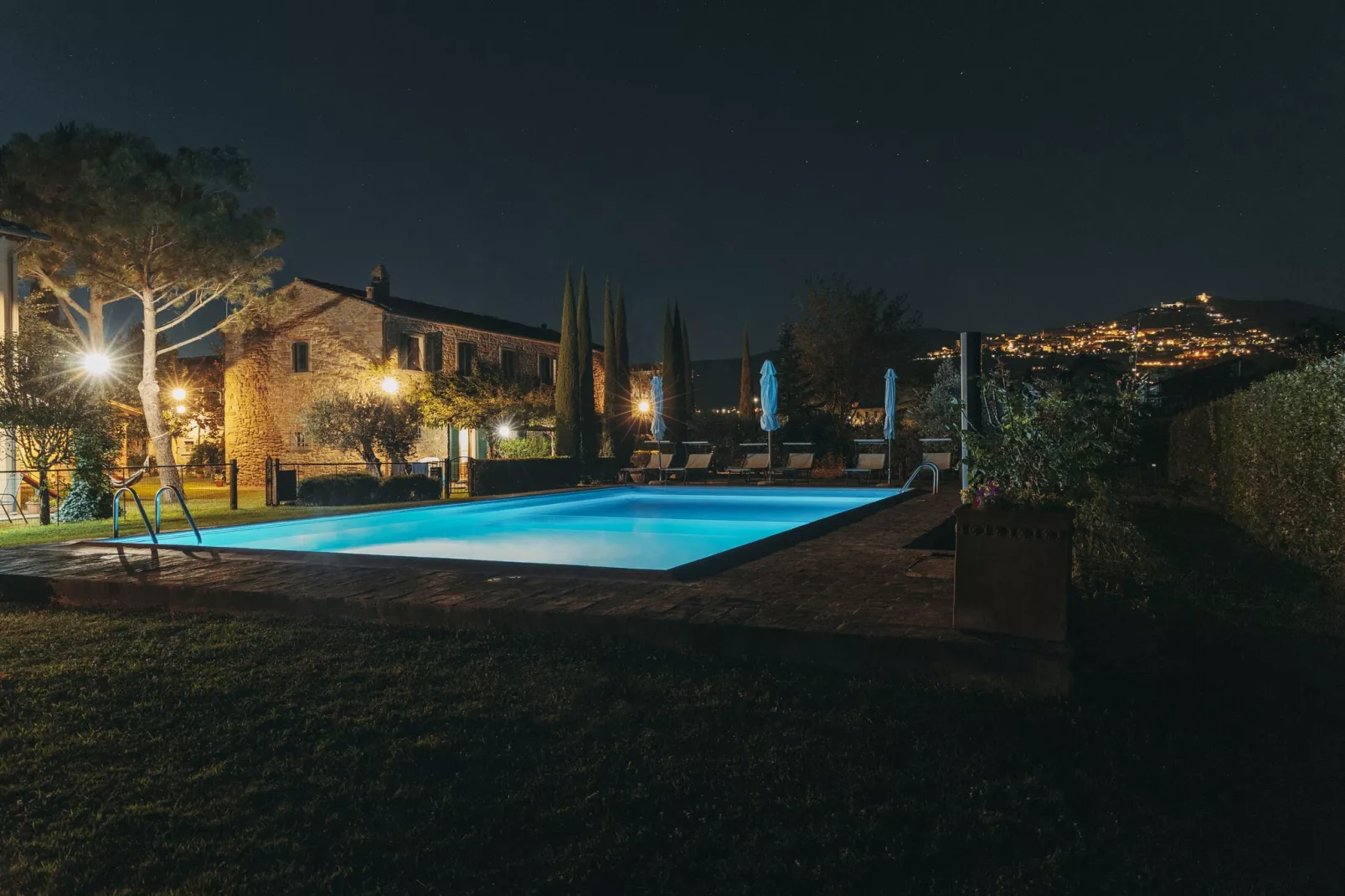 Melograno-Pool