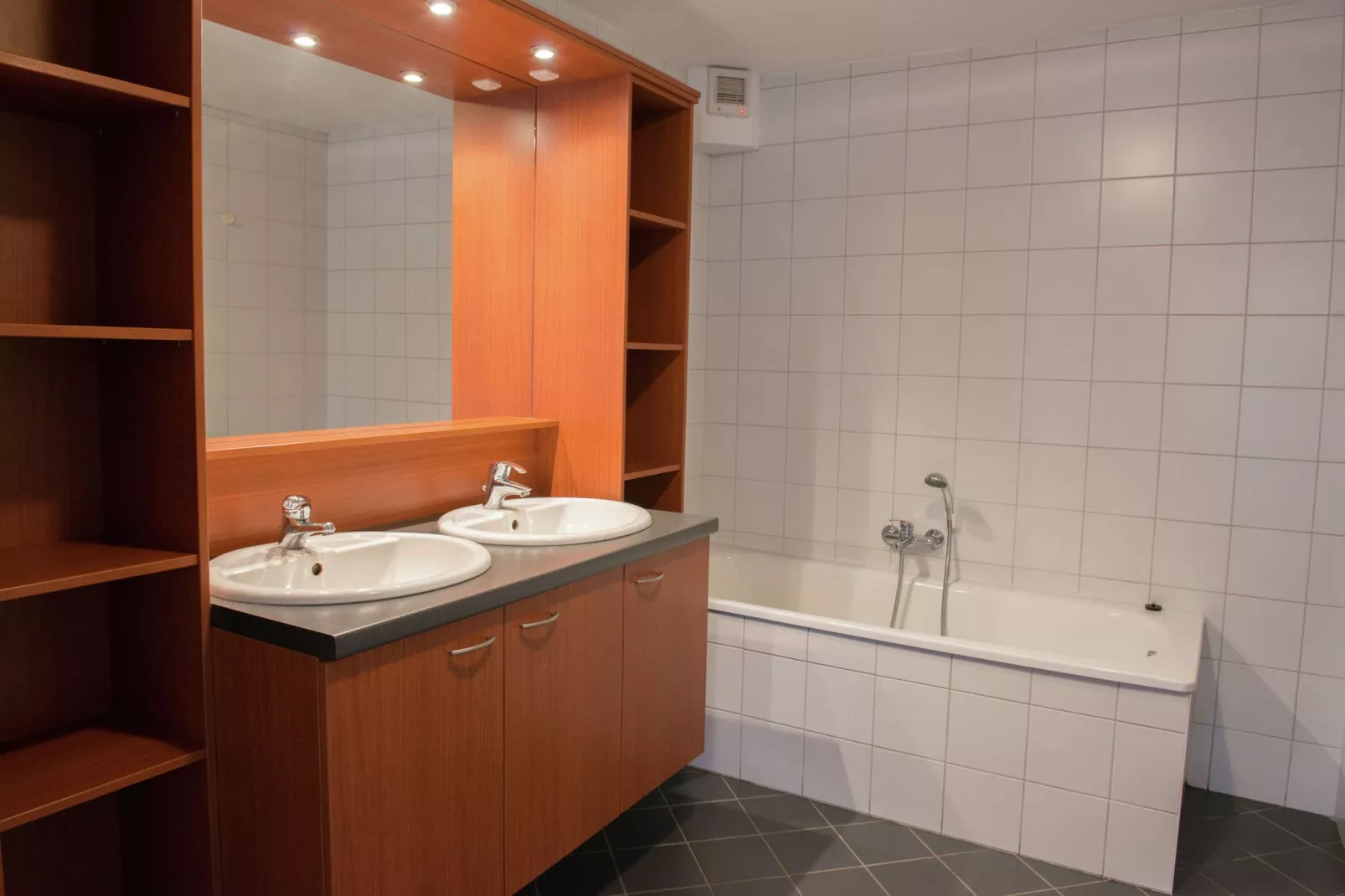 Les Terrasses-Bathroom