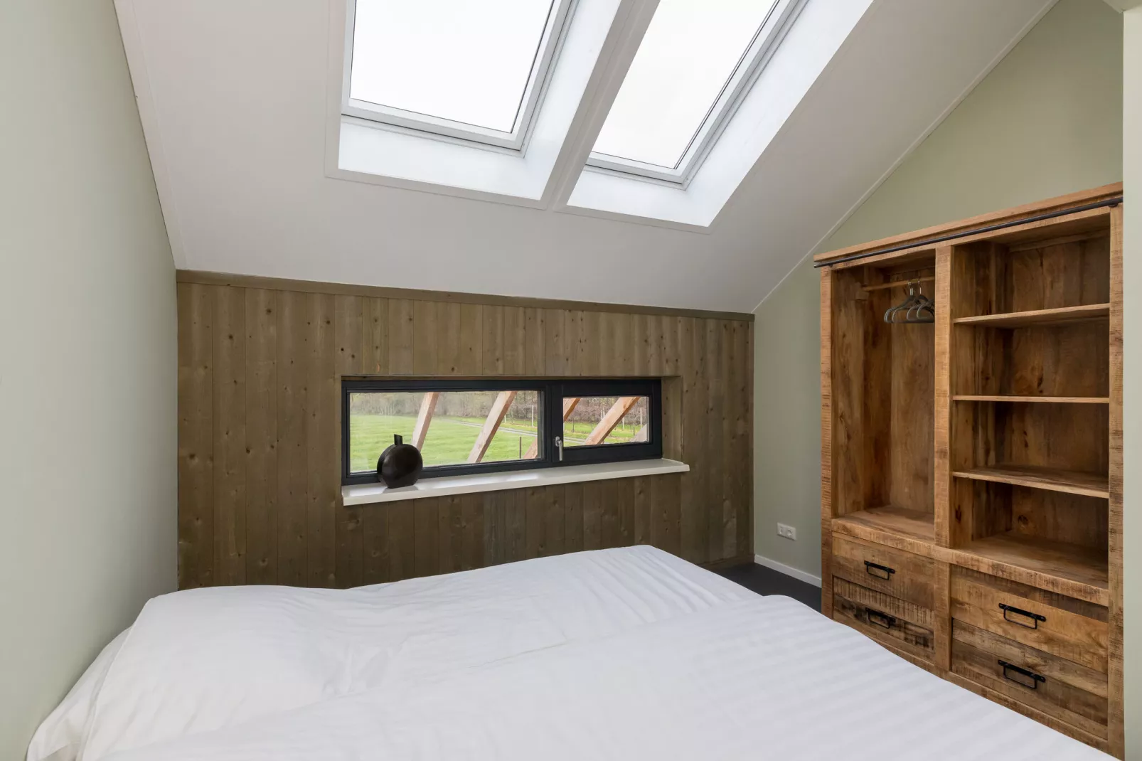 Vroondijk 2-Zeebloesempje-Bedroom