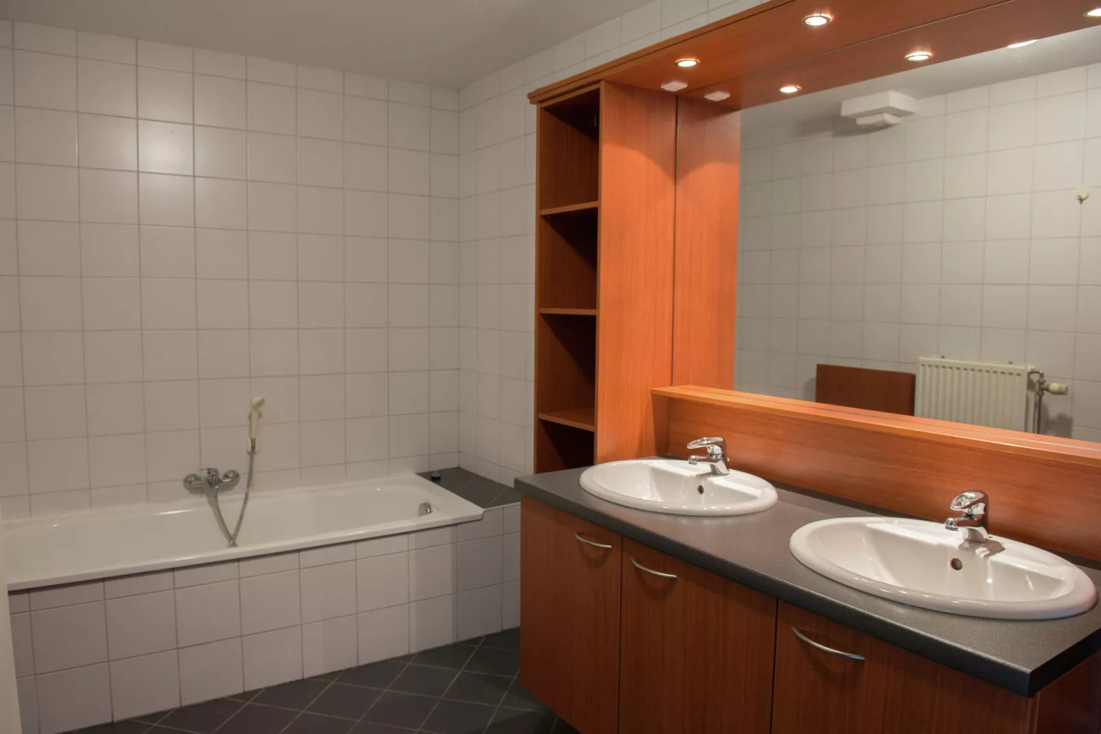 Les Terrasses-Bathroom