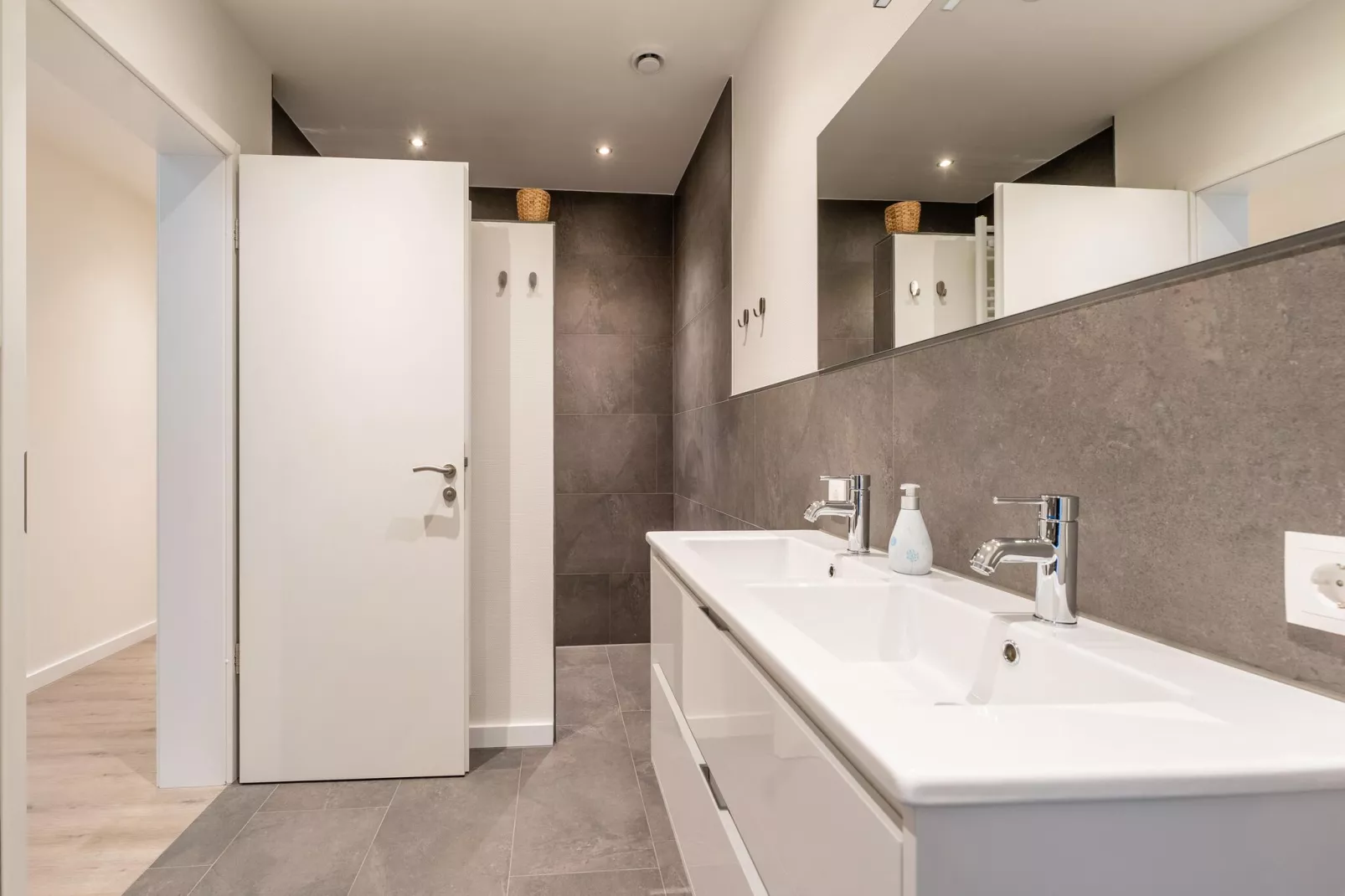 Hoeve Grenszicht-Bathroom
