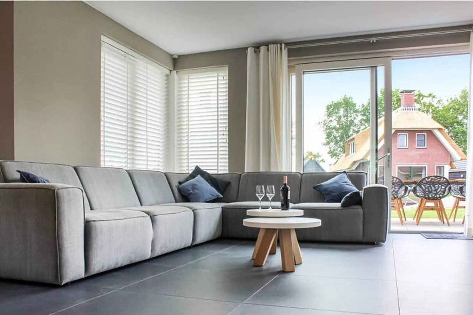 Recreatiepark Idskenhuizen 1-Living room