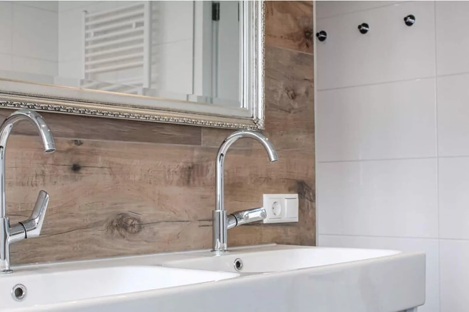 Recreatiepark Idskenhuizen 1-Bathroom