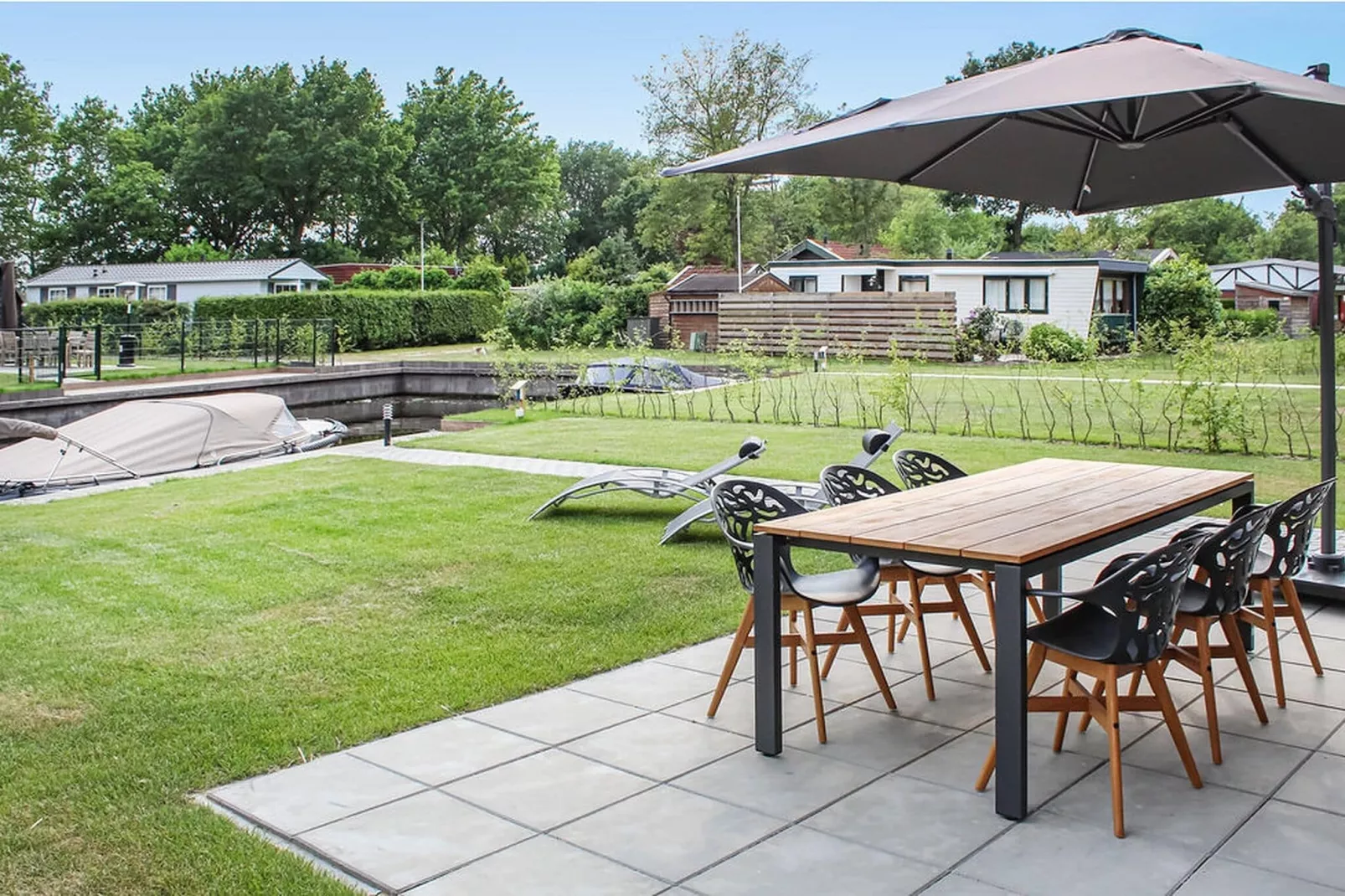 Recreatiepark Idskenhuizen 1-Gardens summer