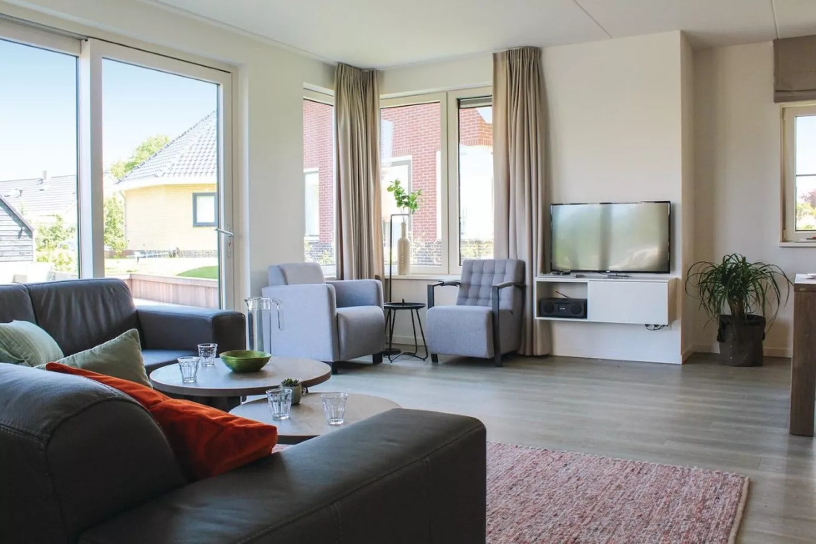 Recreatiepark Idskenhuizen 5-Living room