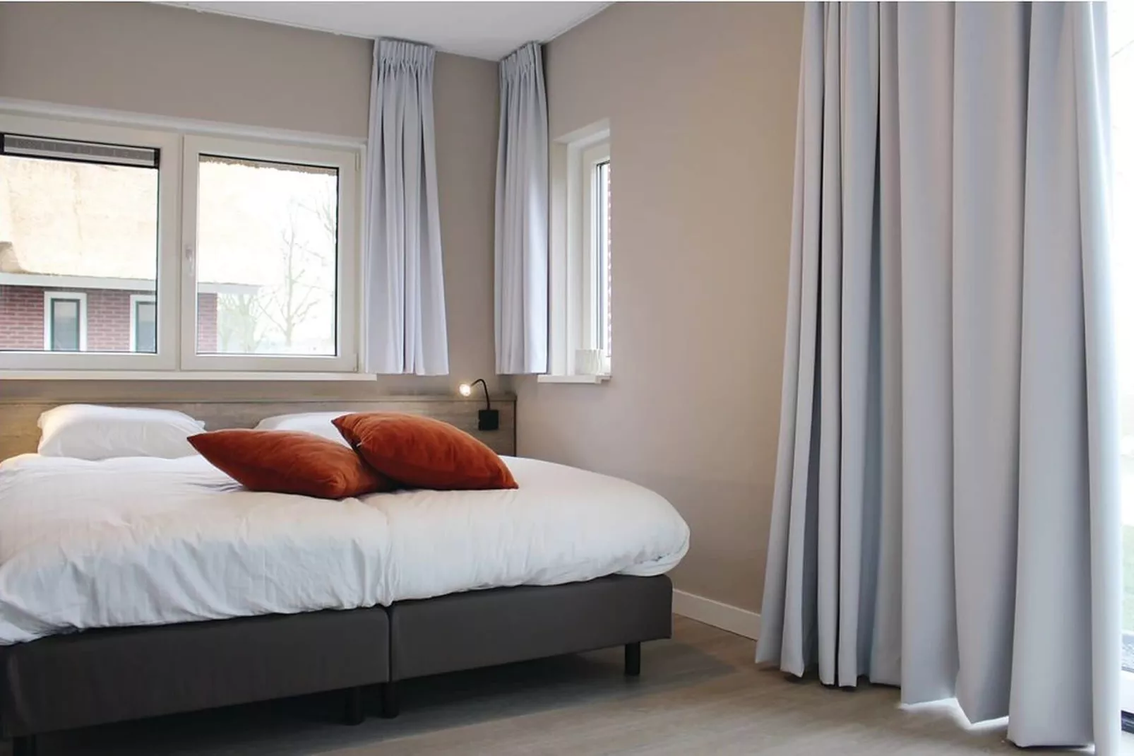 Recreatiepark Idskenhuizen 10-Bedroom