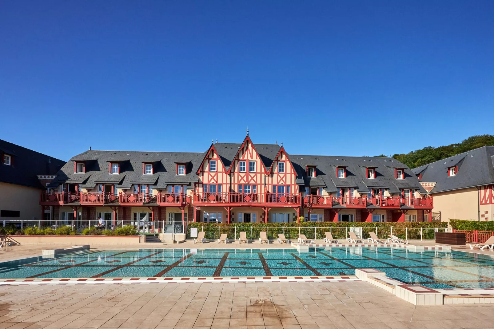 Residence & Spa Houlgate   24 Standard Apt 4 p - 1 bedroom-Exterior summer