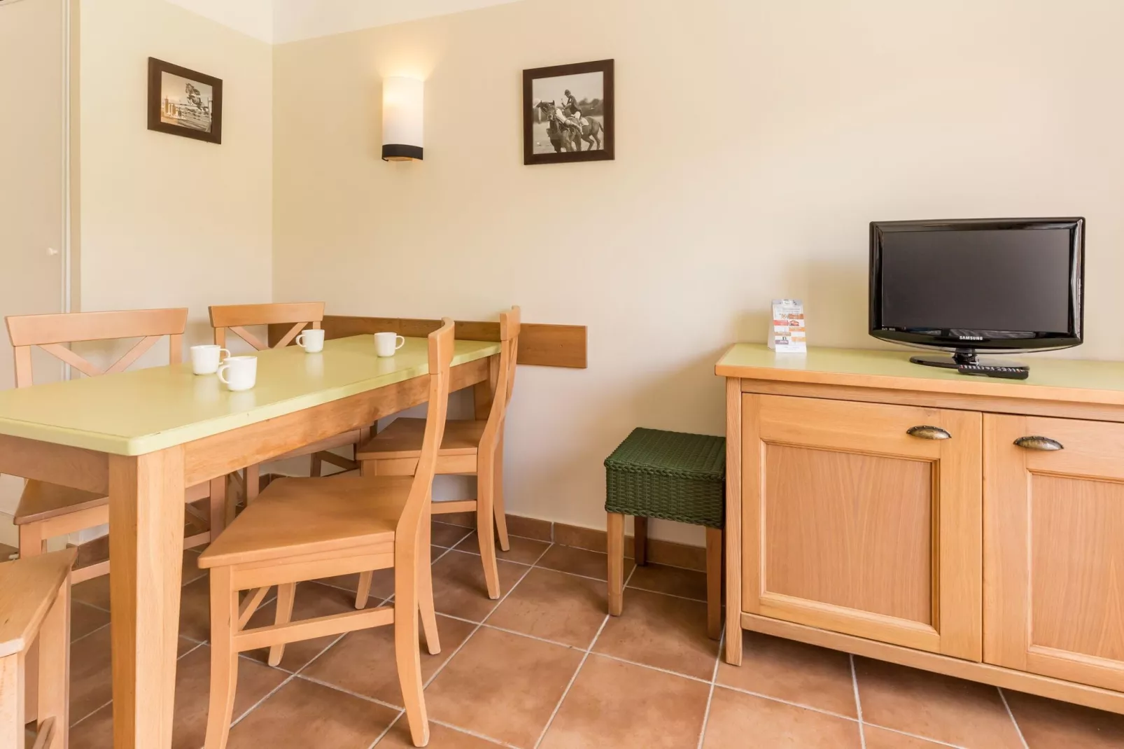 Holiday village Normandy Garden Branville - M5O Standard House 5 p - 1 bedroom - duplex-Salon