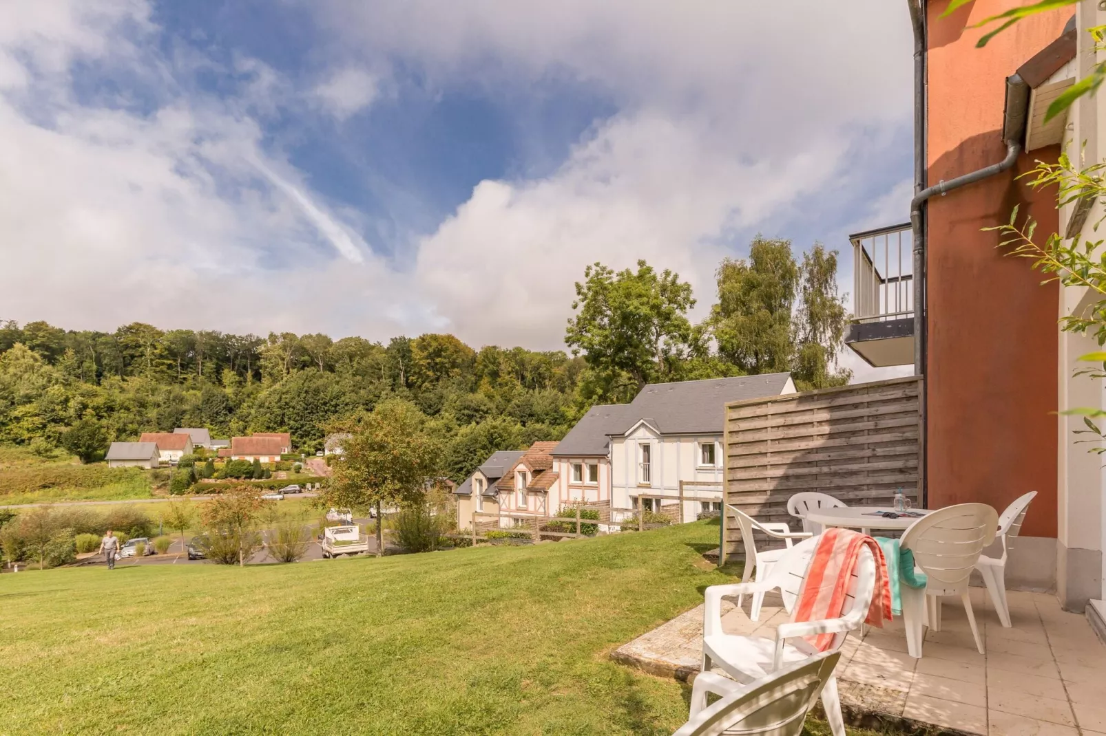 Holiday village Normandy Garden Branville - M5O Standard House 5 p - 1 bedroom - duplex-Extérieur été