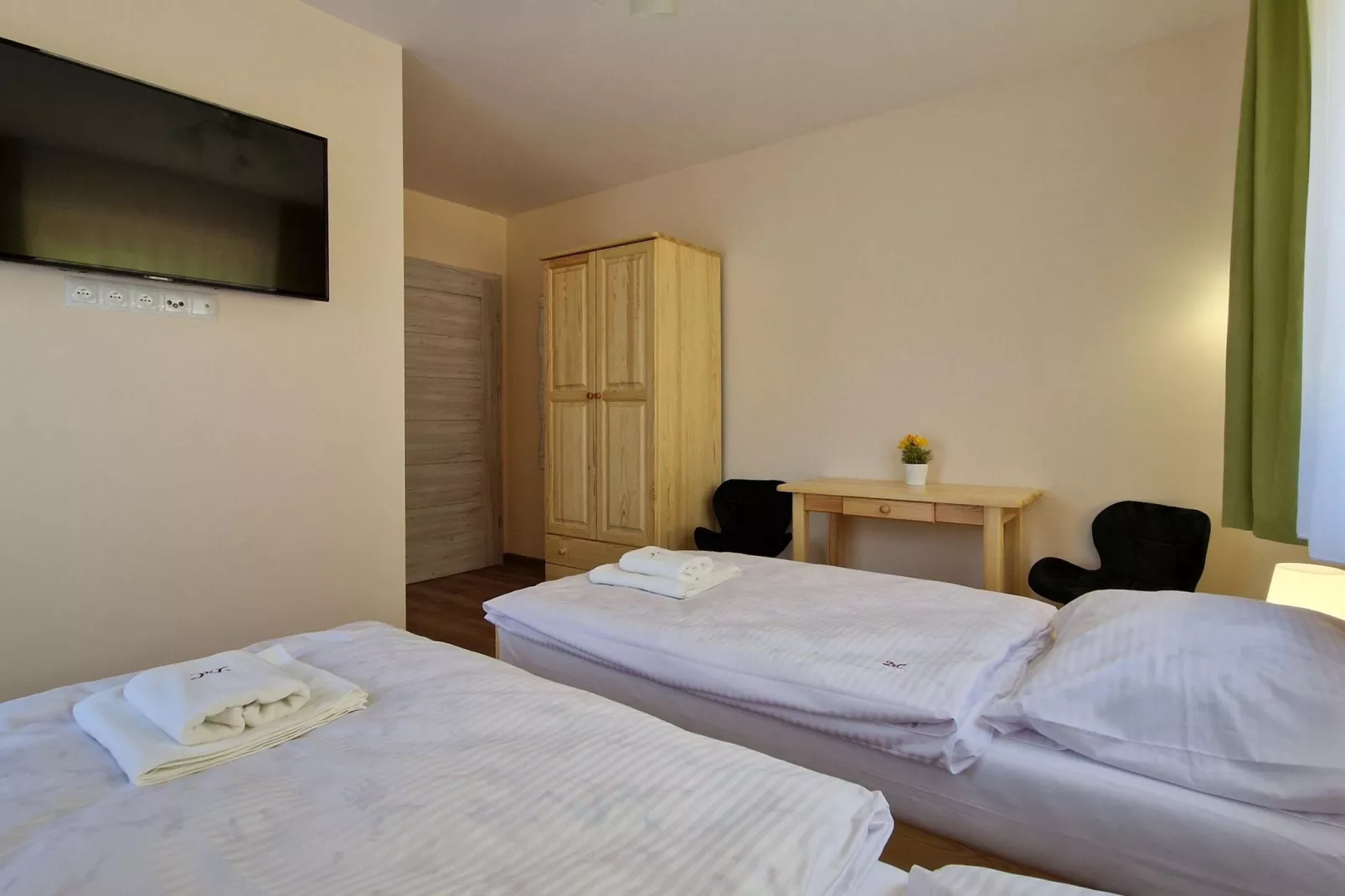 Komfortowy dom wakacyjny z basenem dla 12 osób-Bedroom