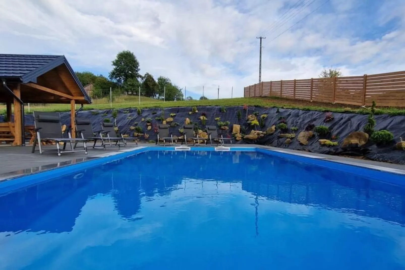 Komfortowy dom wakacyjny z basenem dla 12 osób-Pool