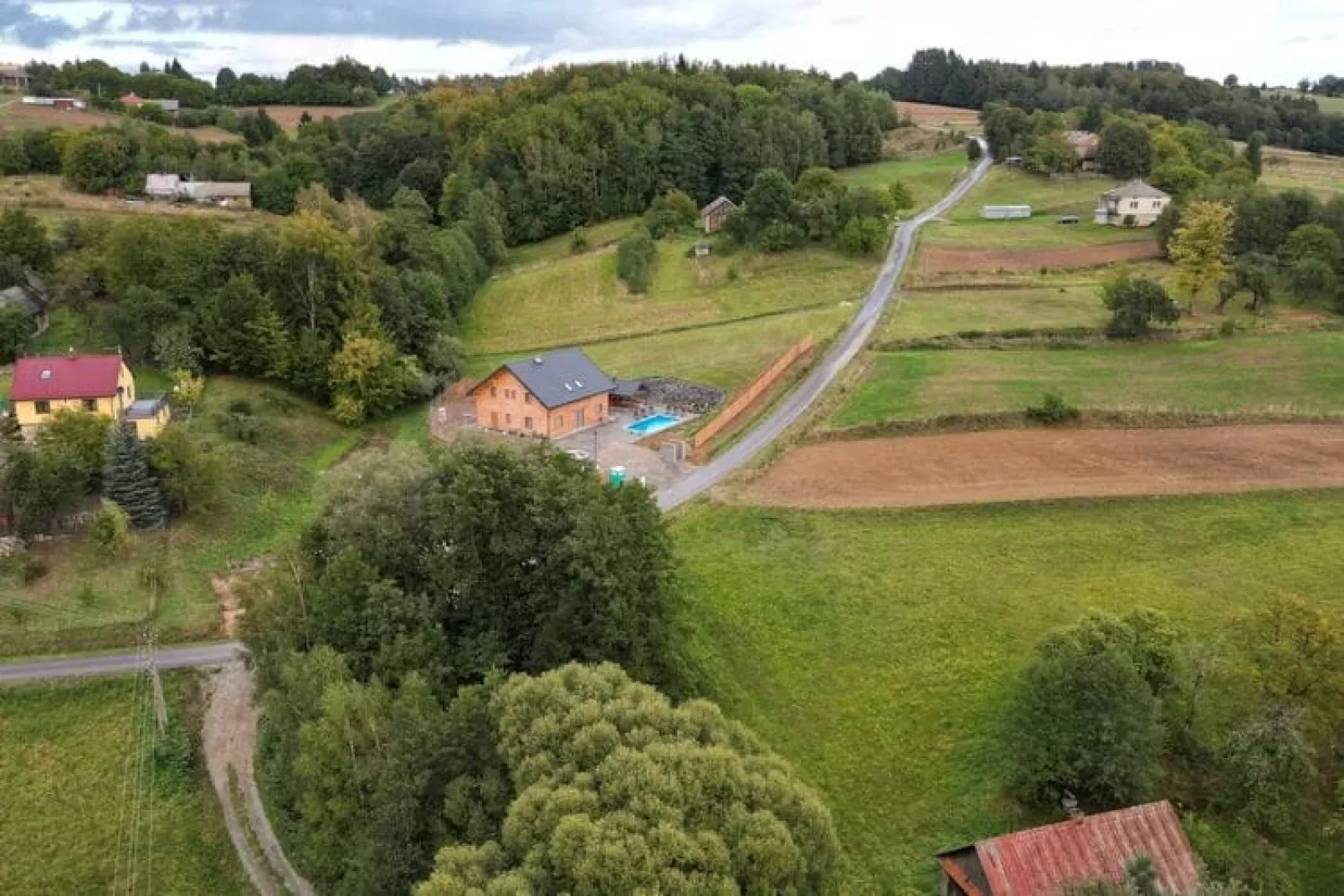 Komfortowy dom wakacyjny z basenem dla 12 osób-Exterior summer