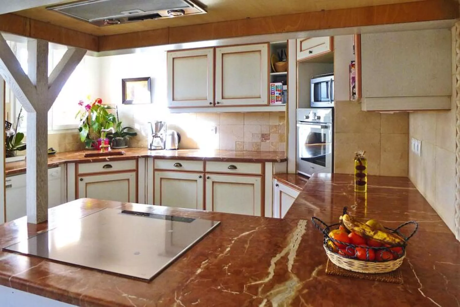 Villa in Lambesc-Kitchen