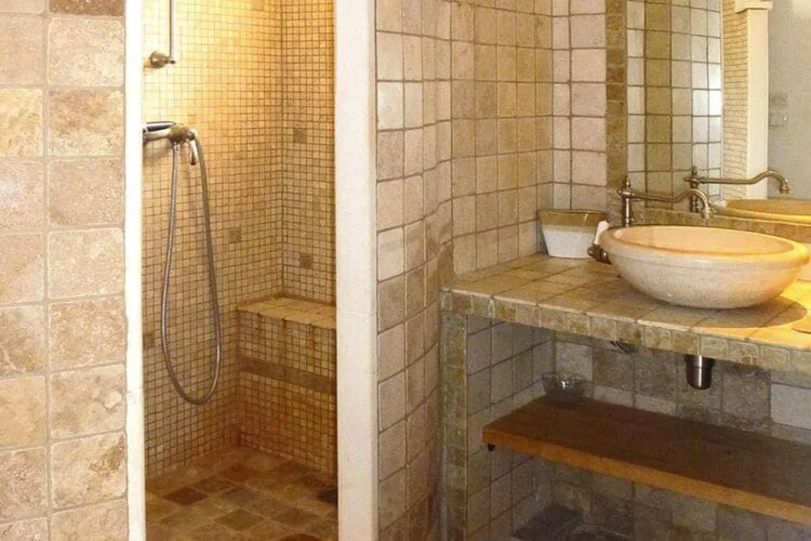 Villa in Lambesc-Bathroom