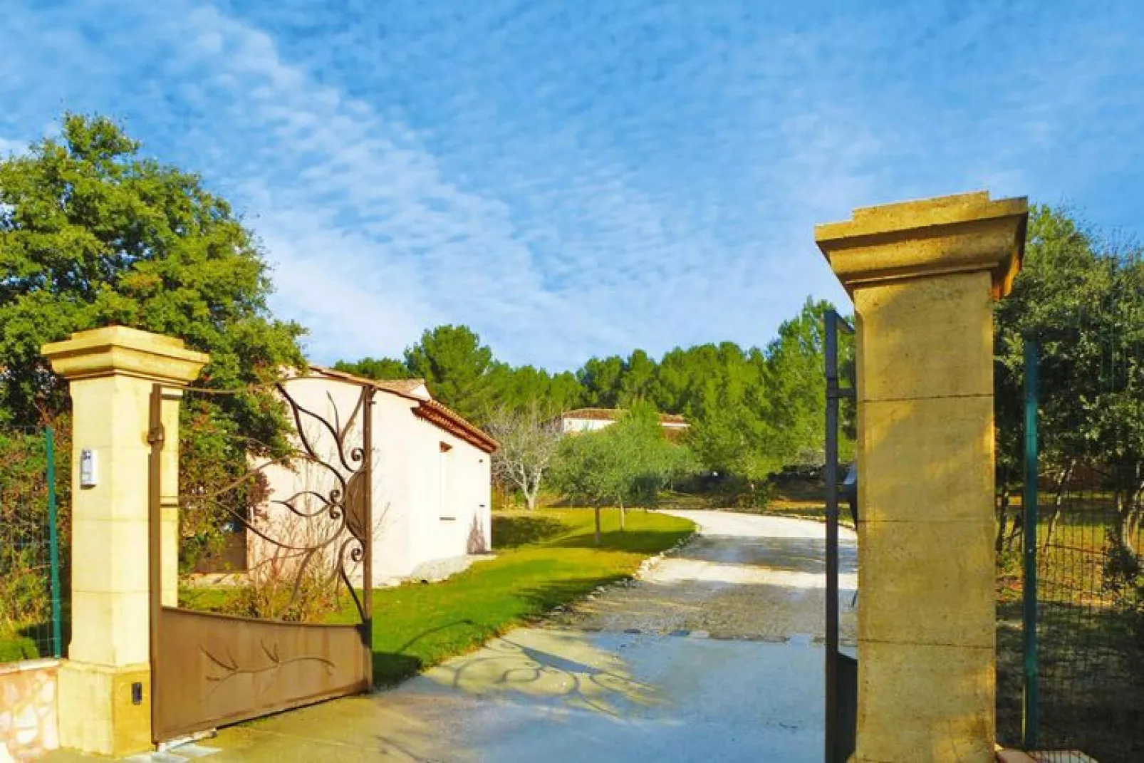 Villa in Lambesc-Reception hall