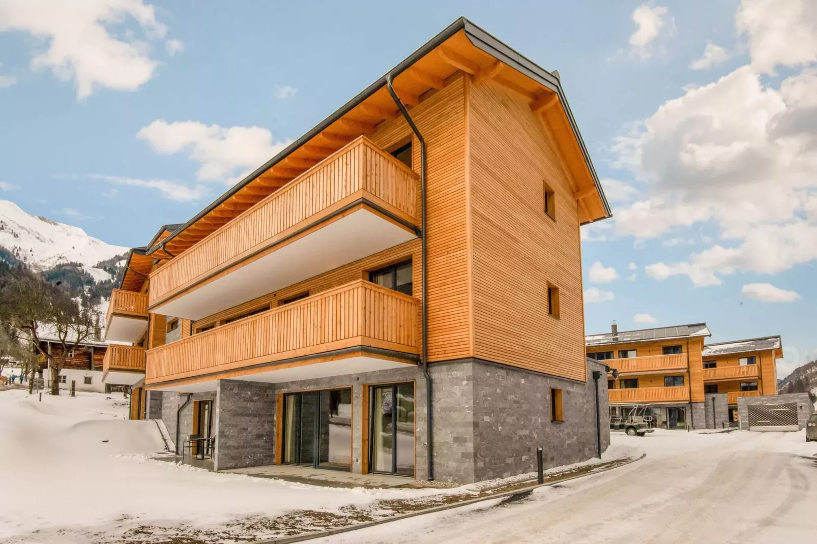 Golden Lodges Type 75-Exterior winter