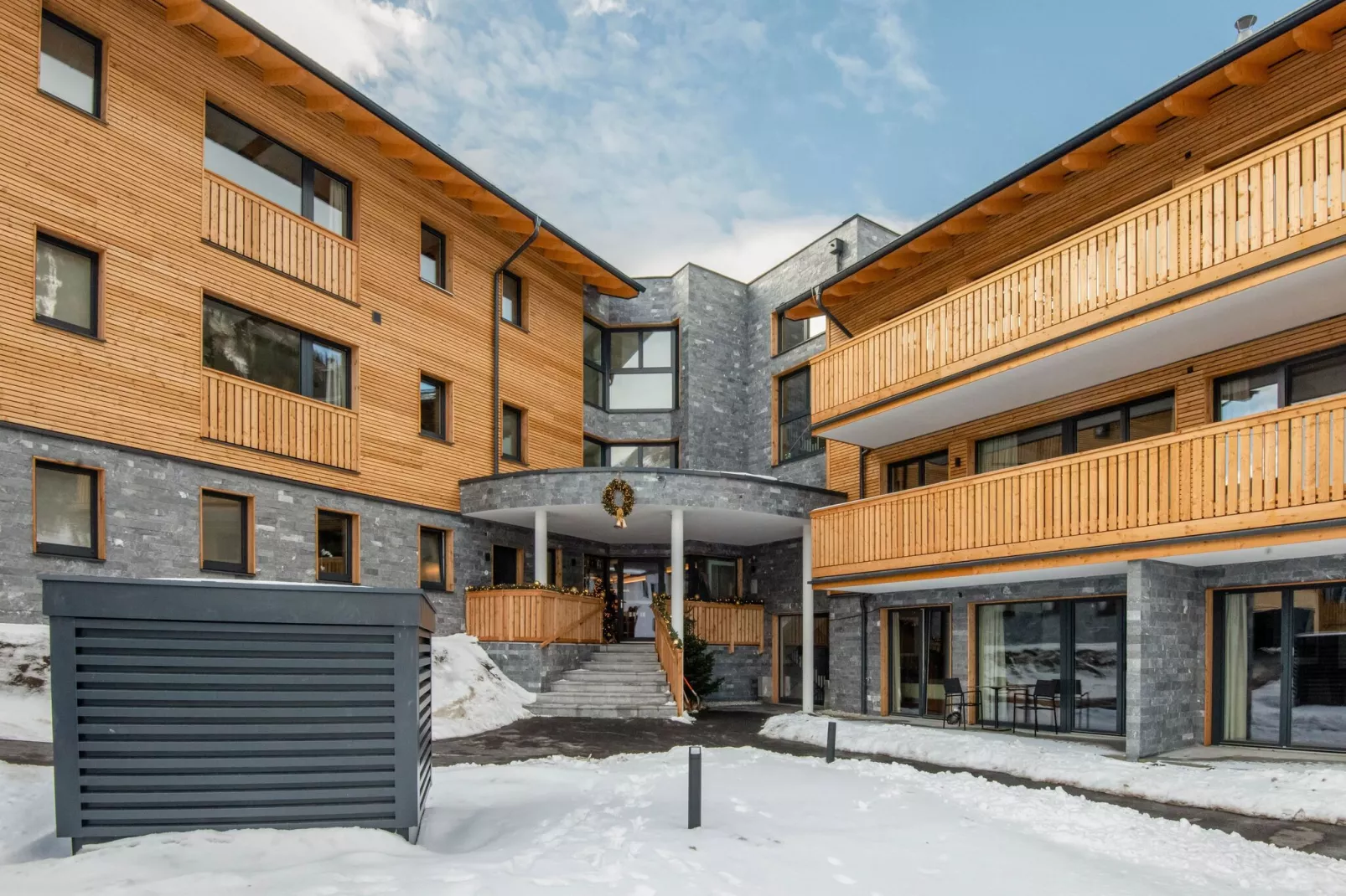 Golden Lodges Type 75-Exterior winter