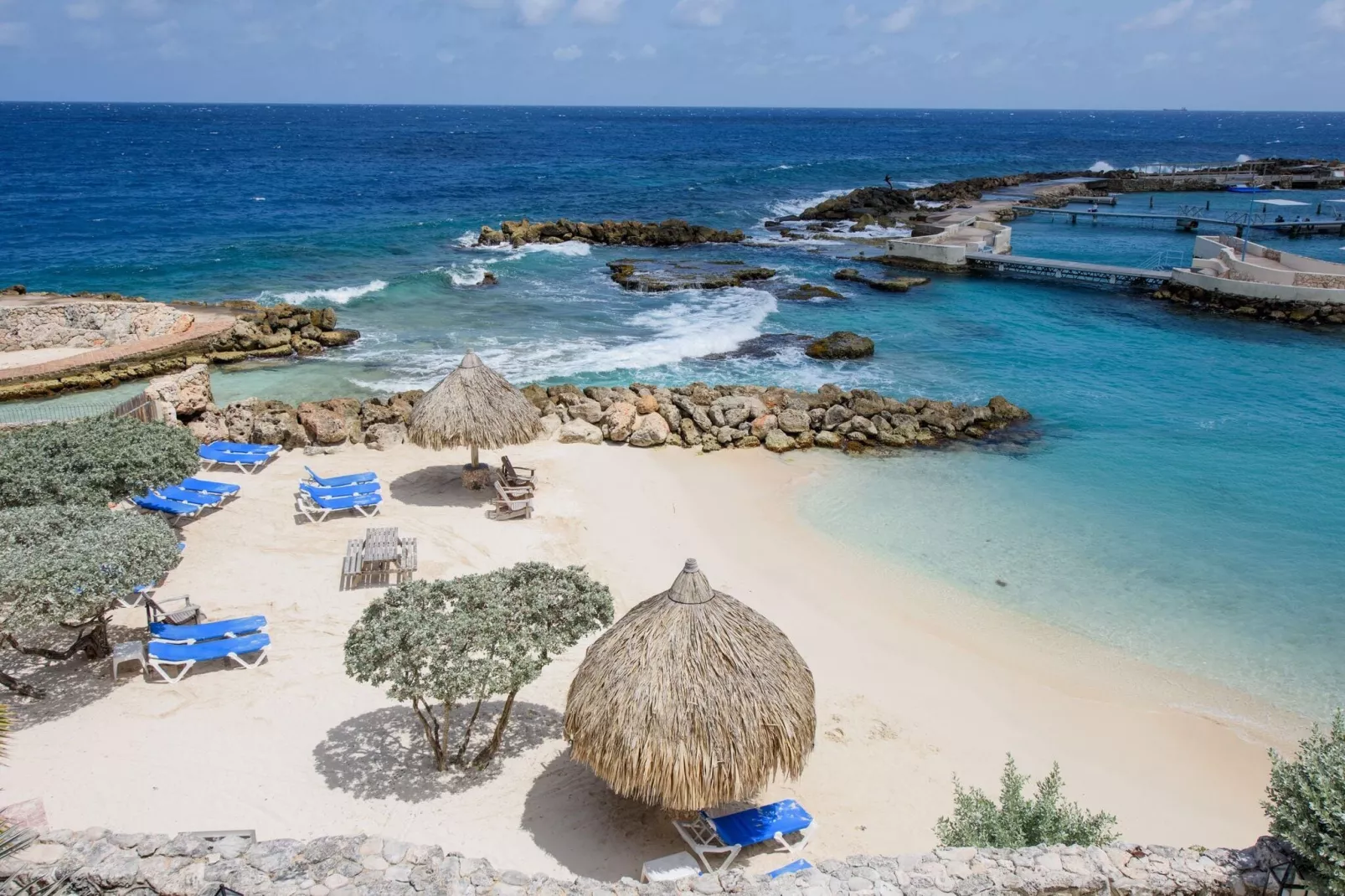 Dolphin View Mambo Beach-View summer