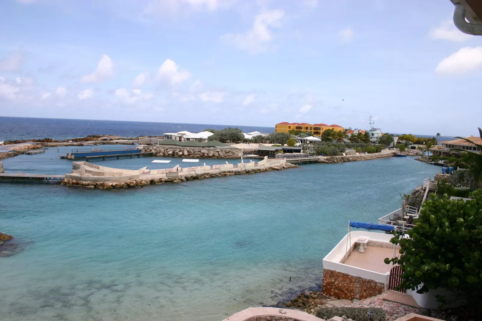 Dolphin View Mambo Beach-Areas summer 1km